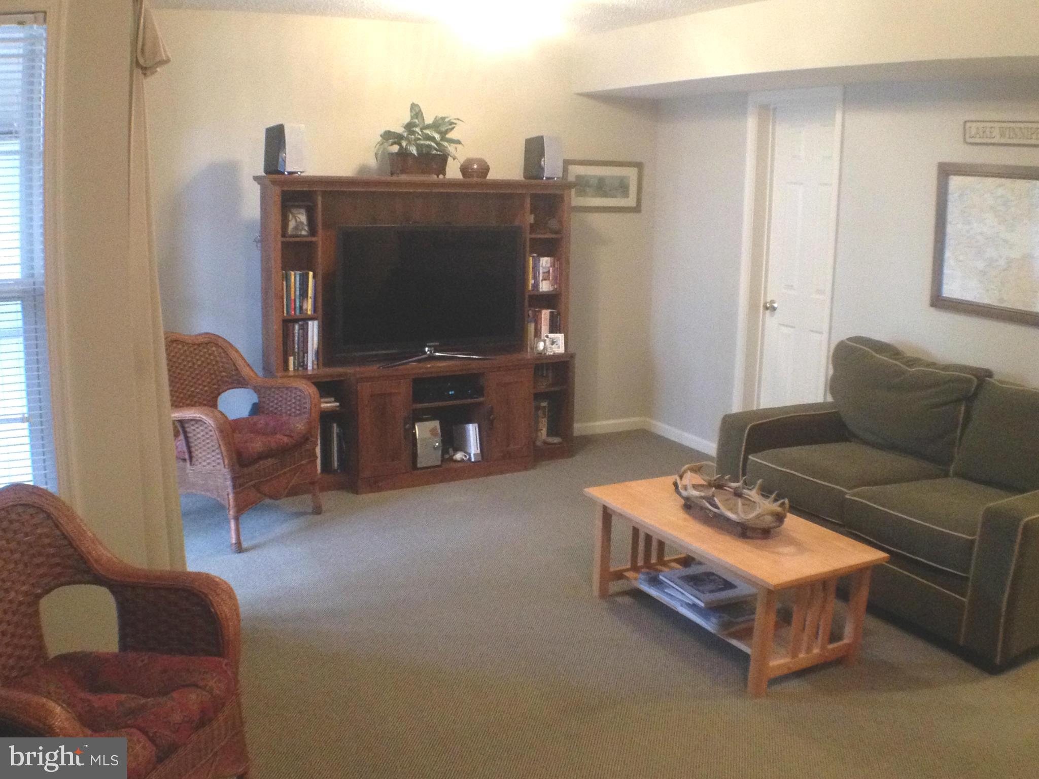 THE KNOLLS - Residential