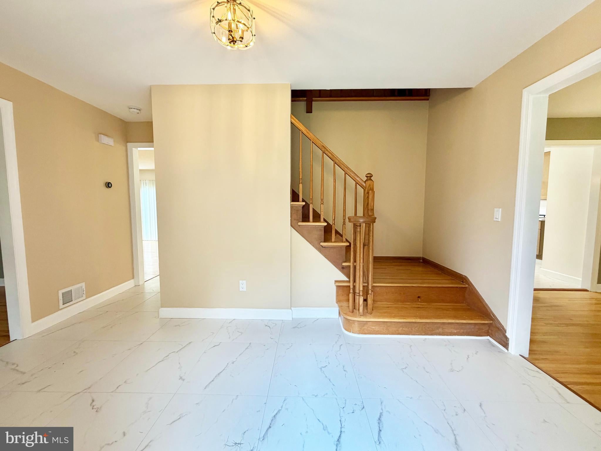 8 EVANS DRIVE