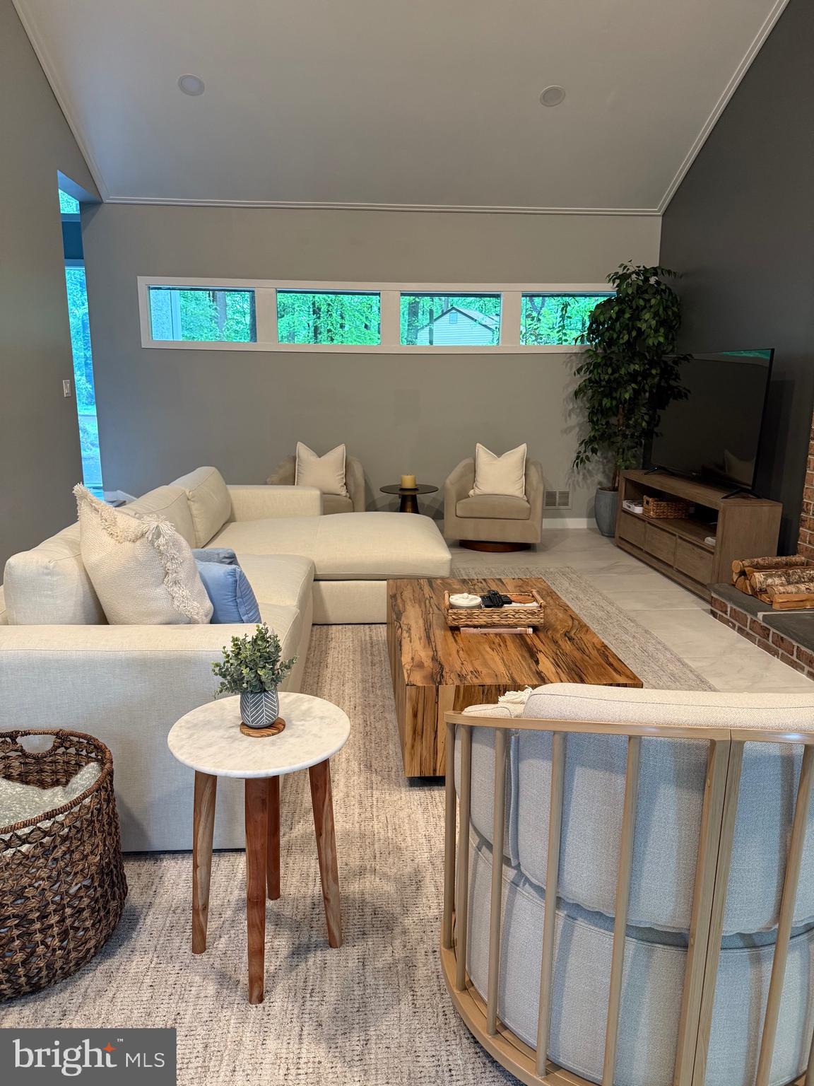 PHEASANT RUN - Residential Lease