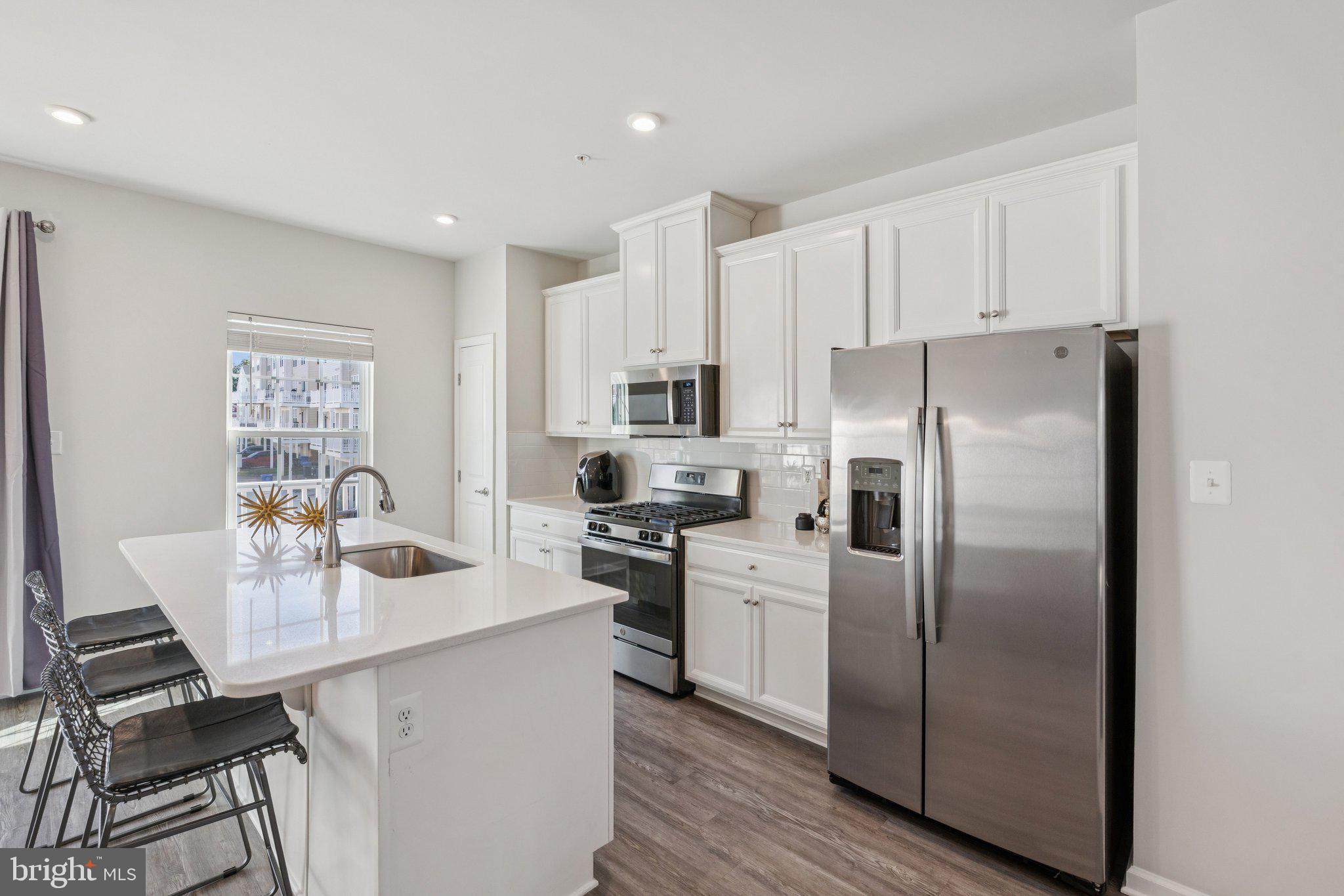 ANCHOR POINT - Residential