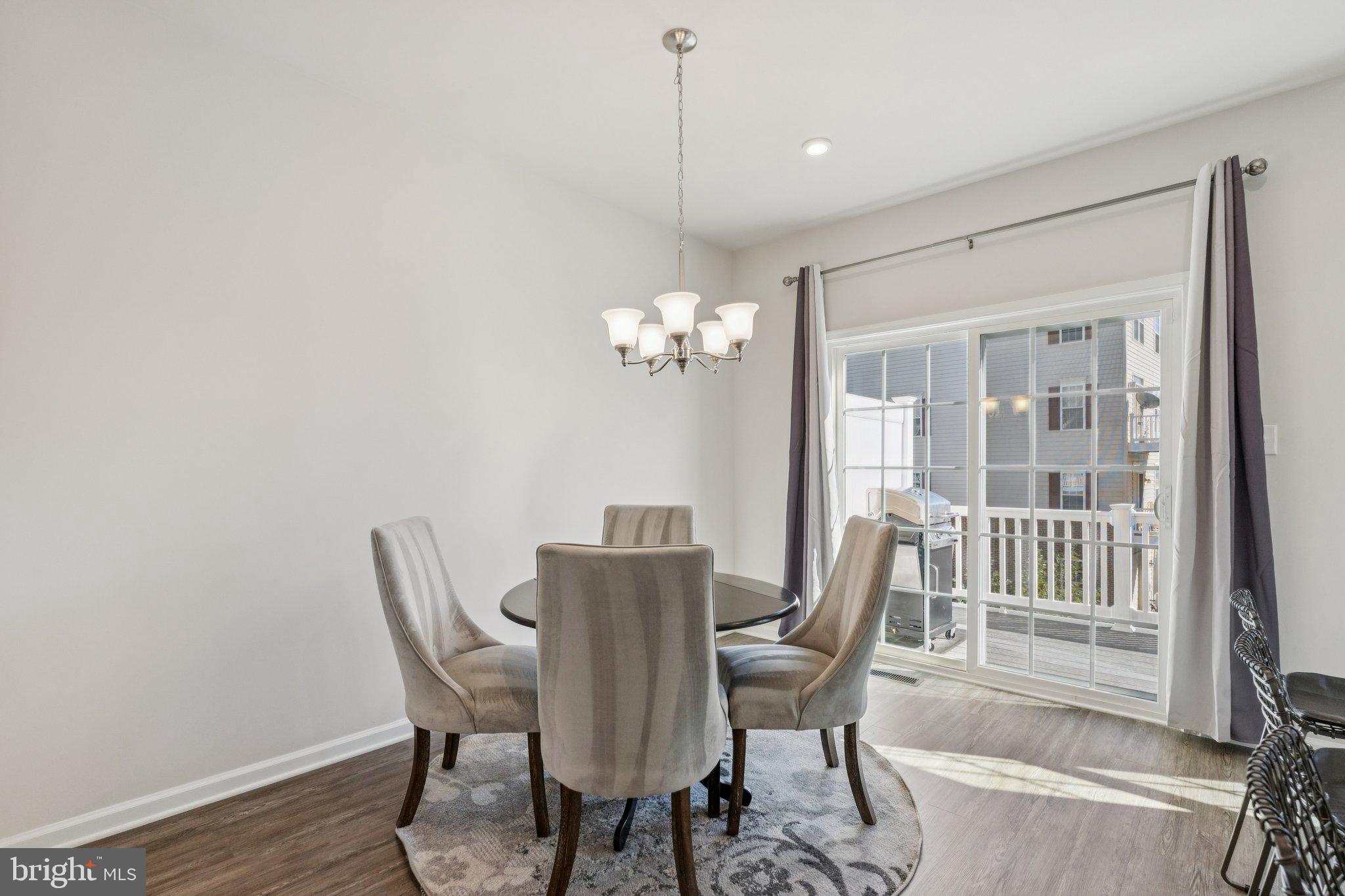 ANCHOR POINT - Residential