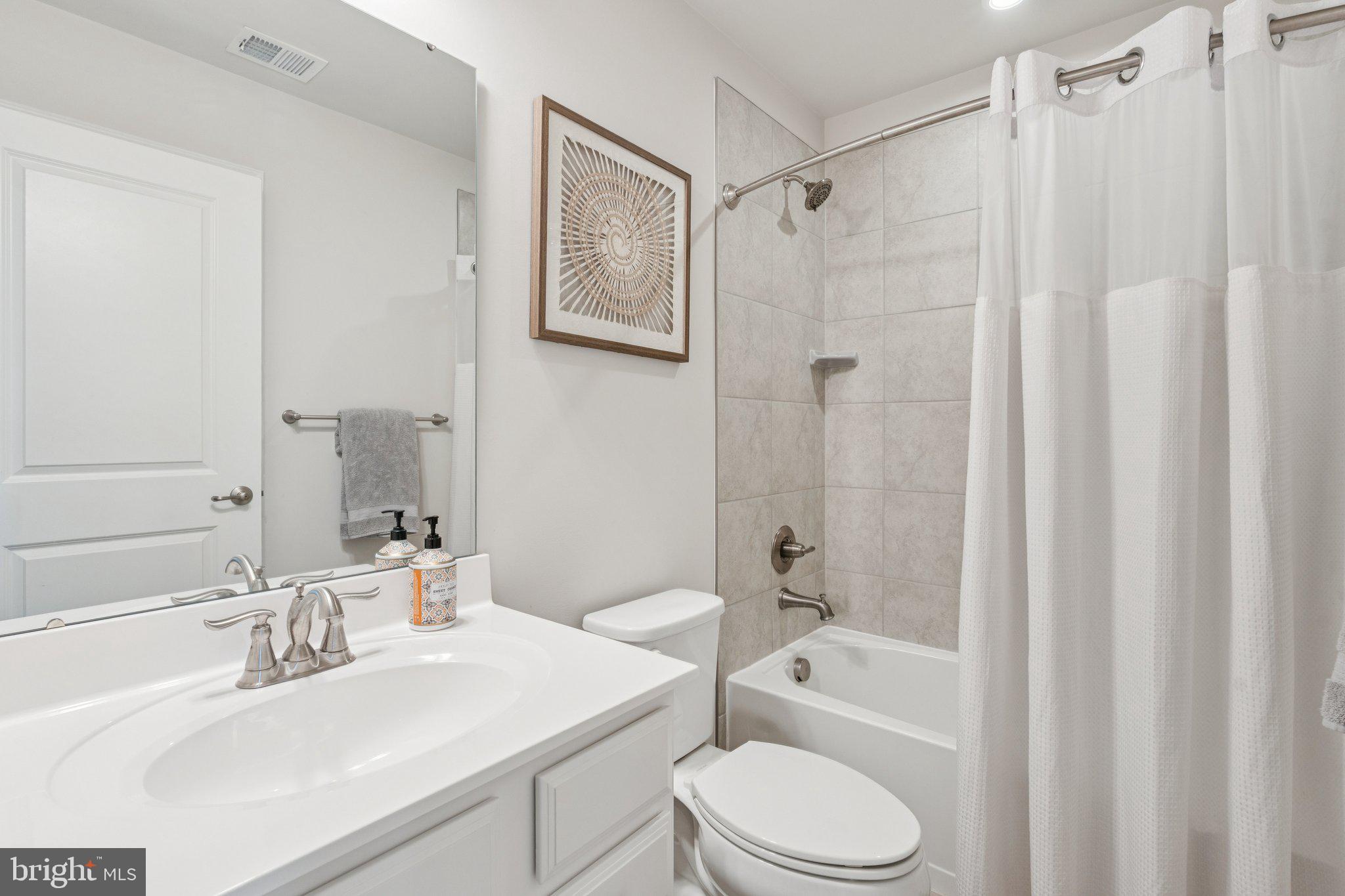 ANCHOR POINT - Residential