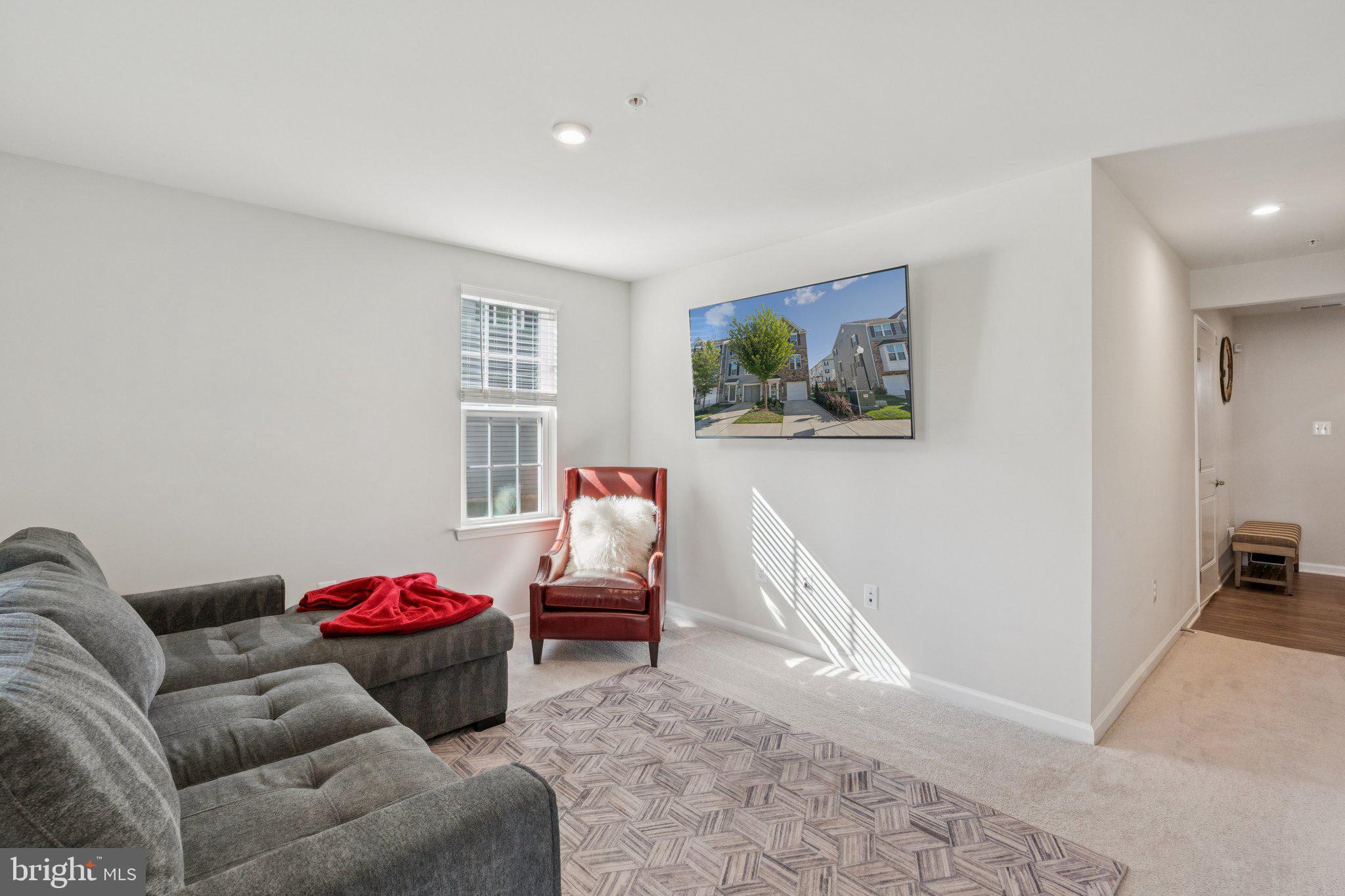 ANCHOR POINT - Residential