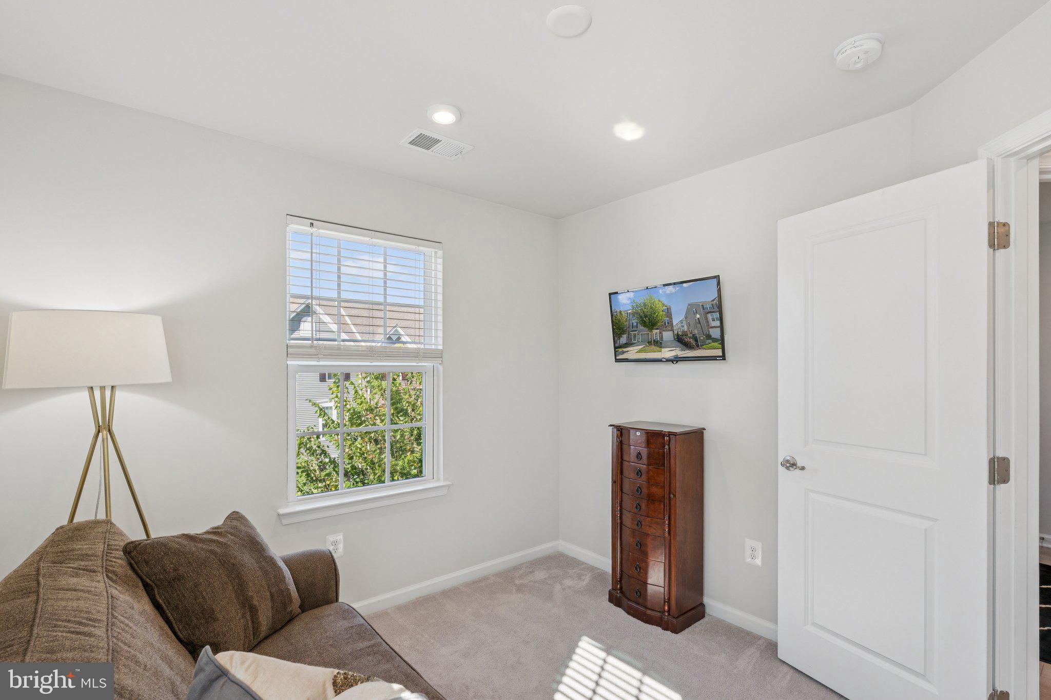 ANCHOR POINT - Residential