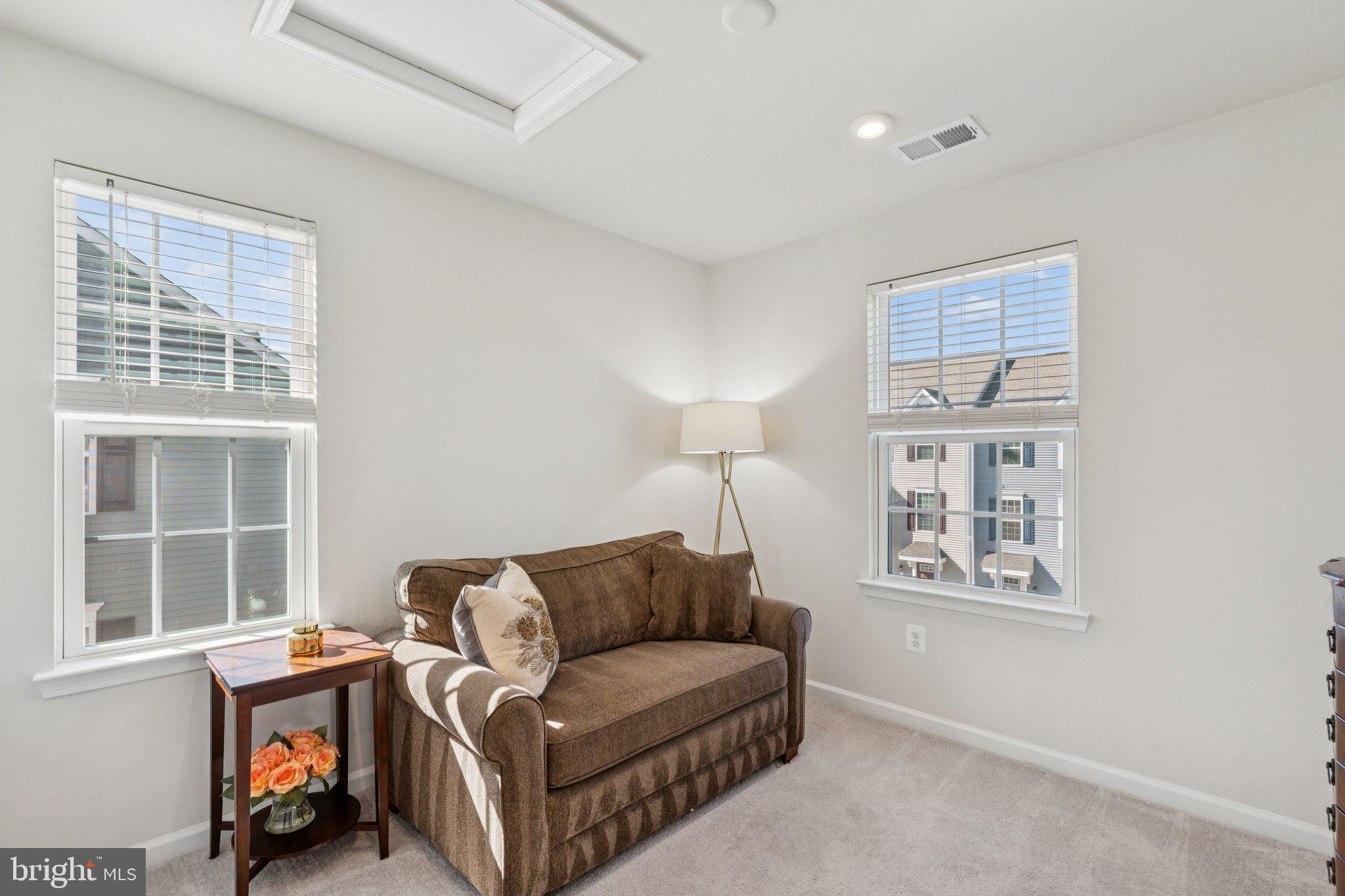 ANCHOR POINT - Residential