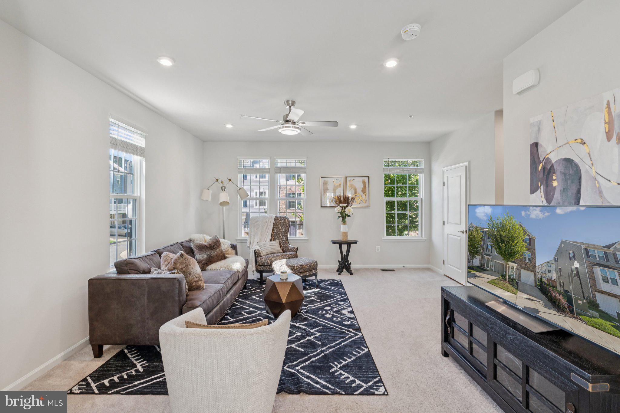 ANCHOR POINT - Residential