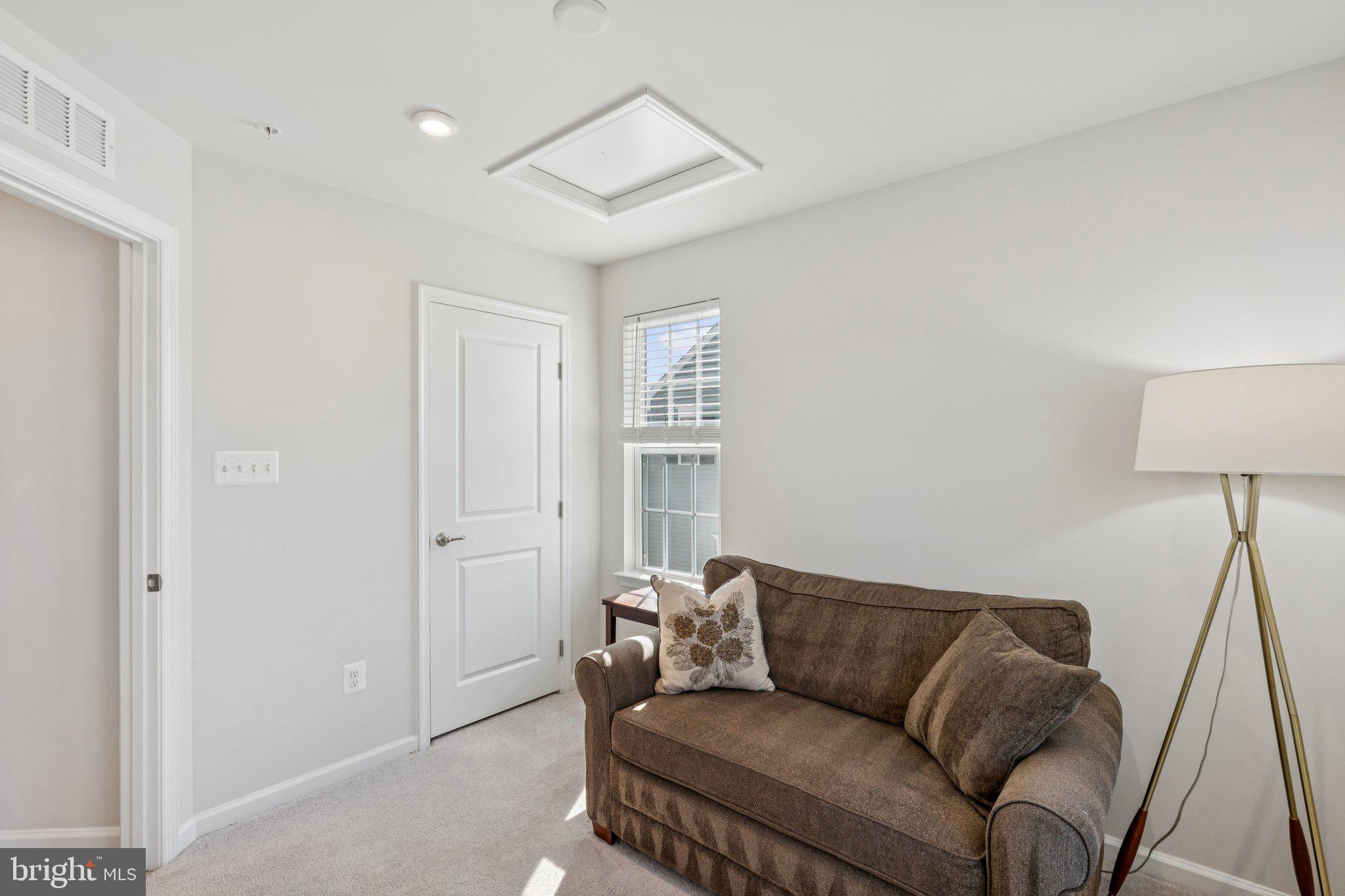 ANCHOR POINT - Residential