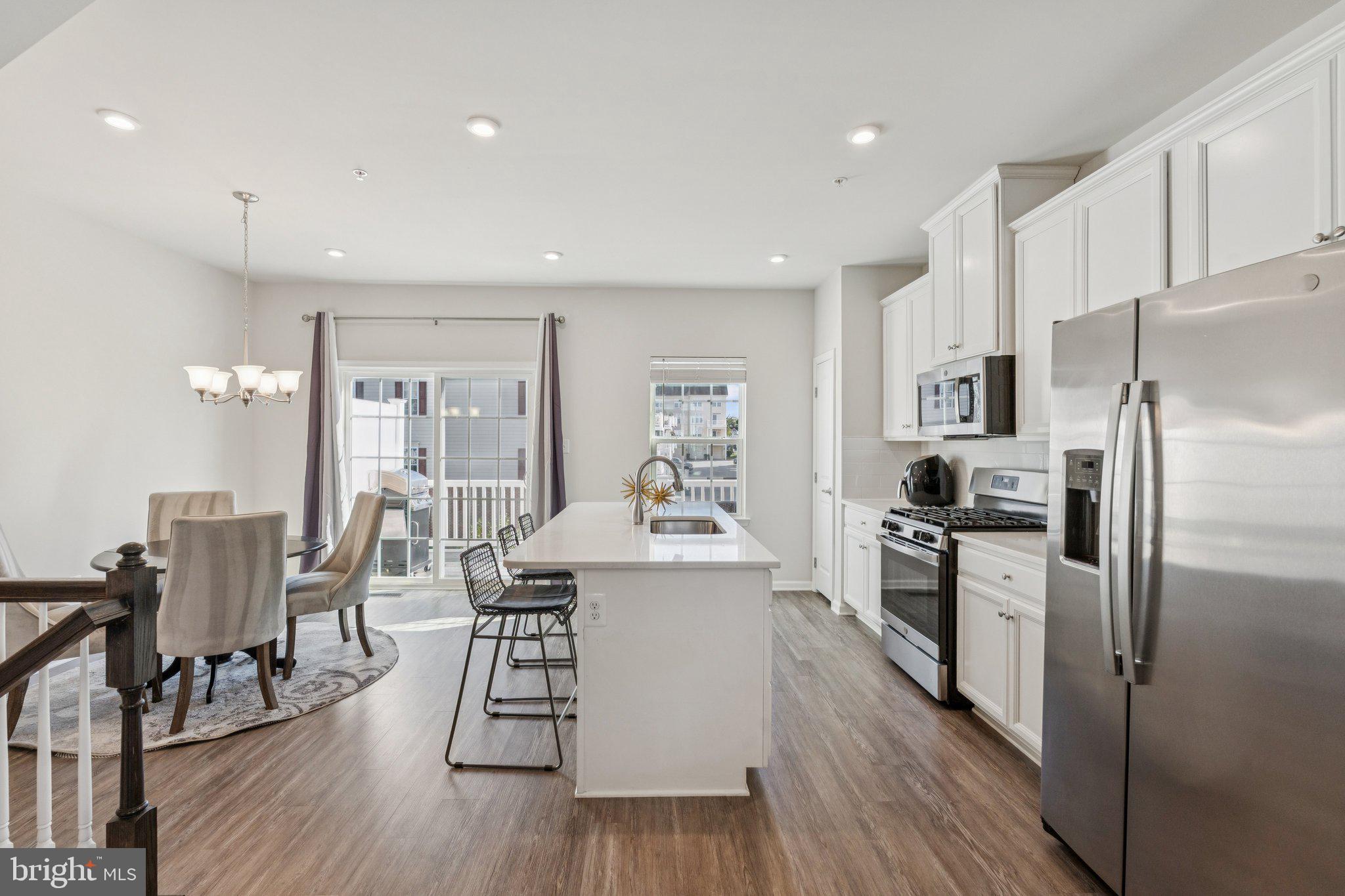 ANCHOR POINT - Residential