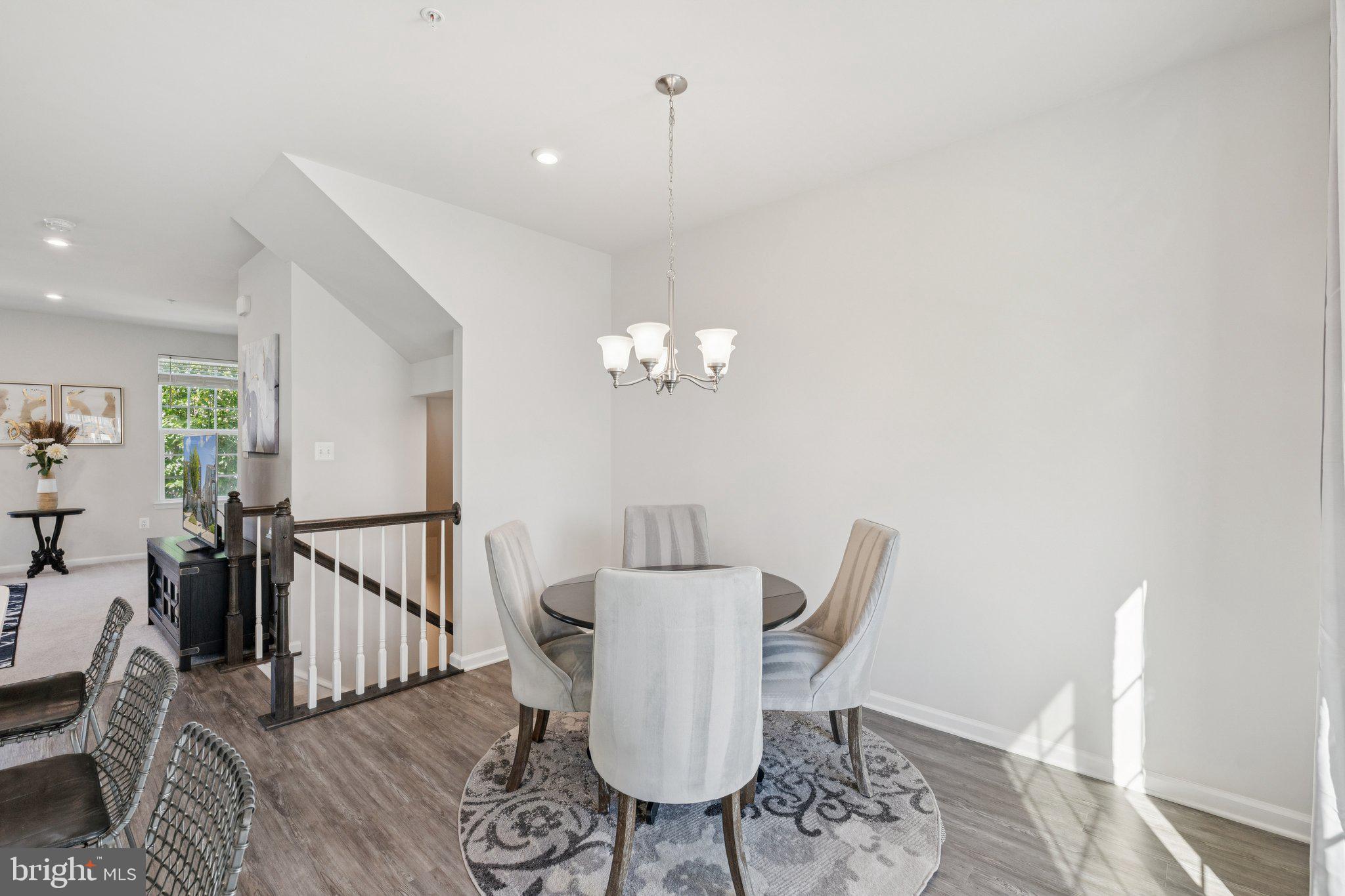 ANCHOR POINT - Residential