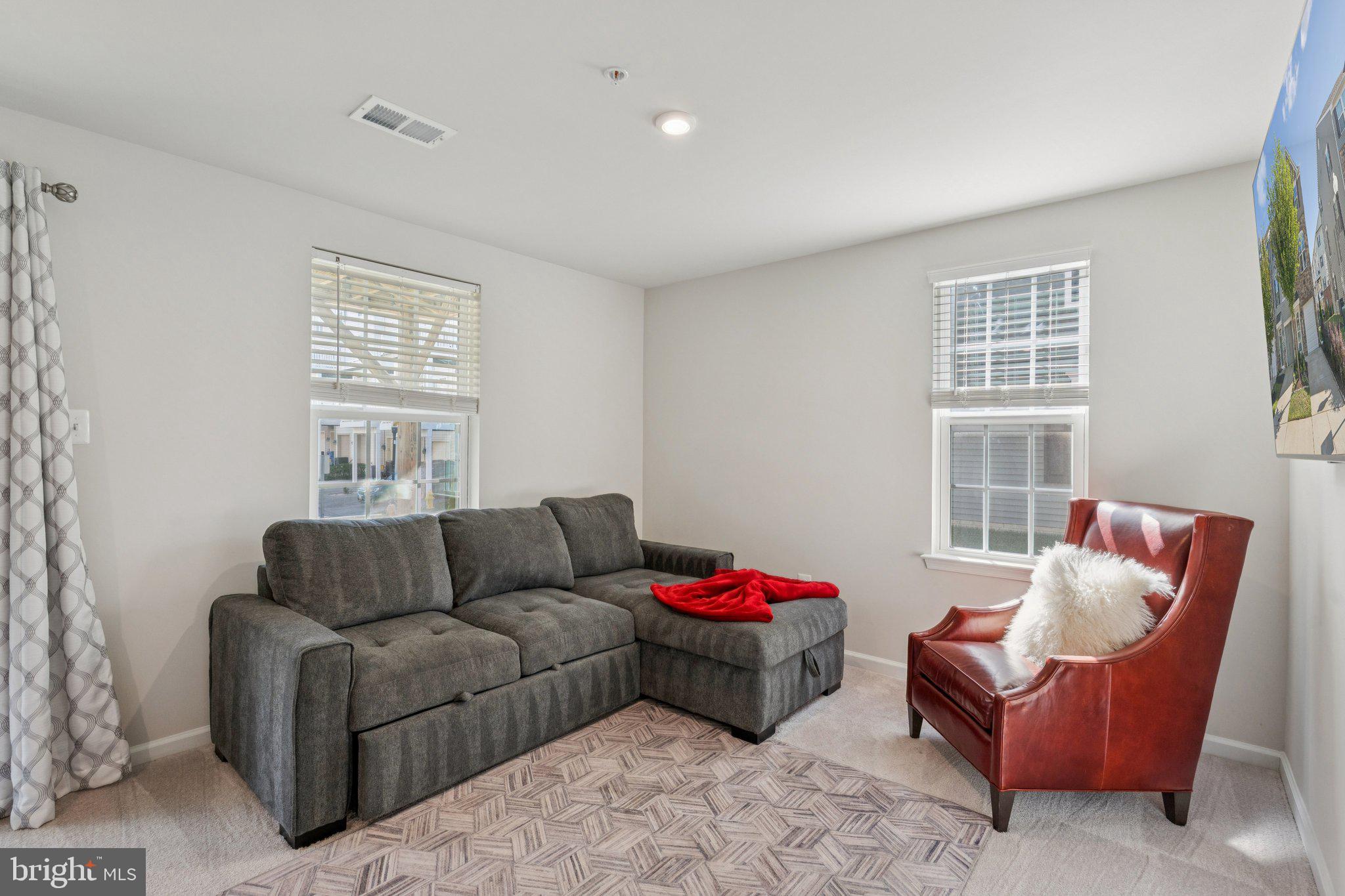 ANCHOR POINT - Residential