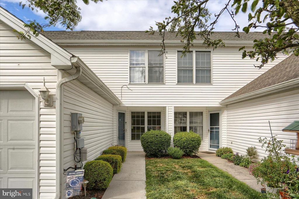 Photo of 603 Bluebill Drive, ETTERS, PA 17319 (MLS # PAYK2089404)