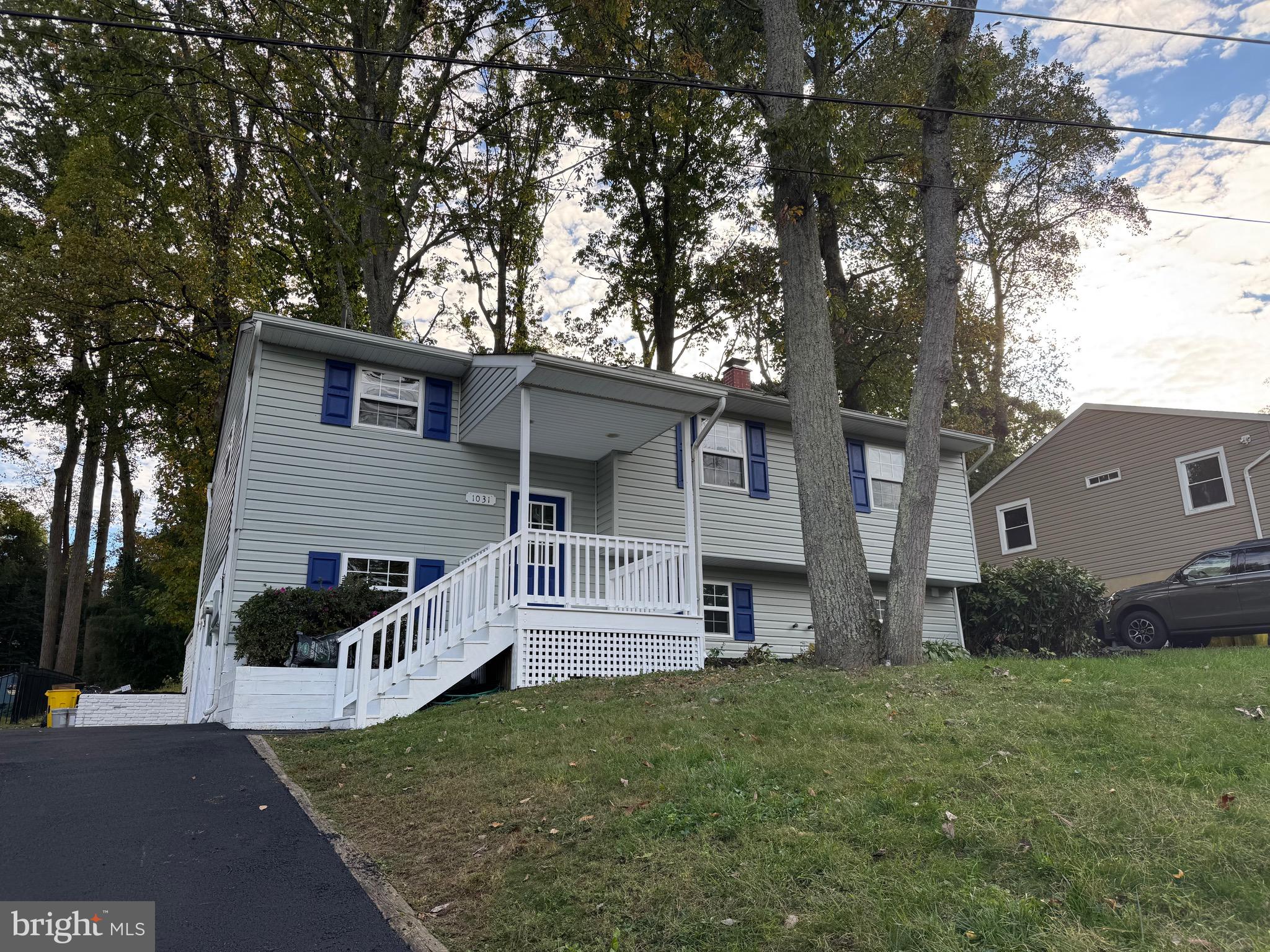 1031 LAKE CLAIRE DRIVE