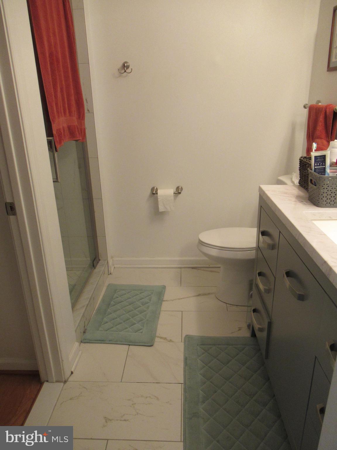 KINGSTOWNE - Residential Lease