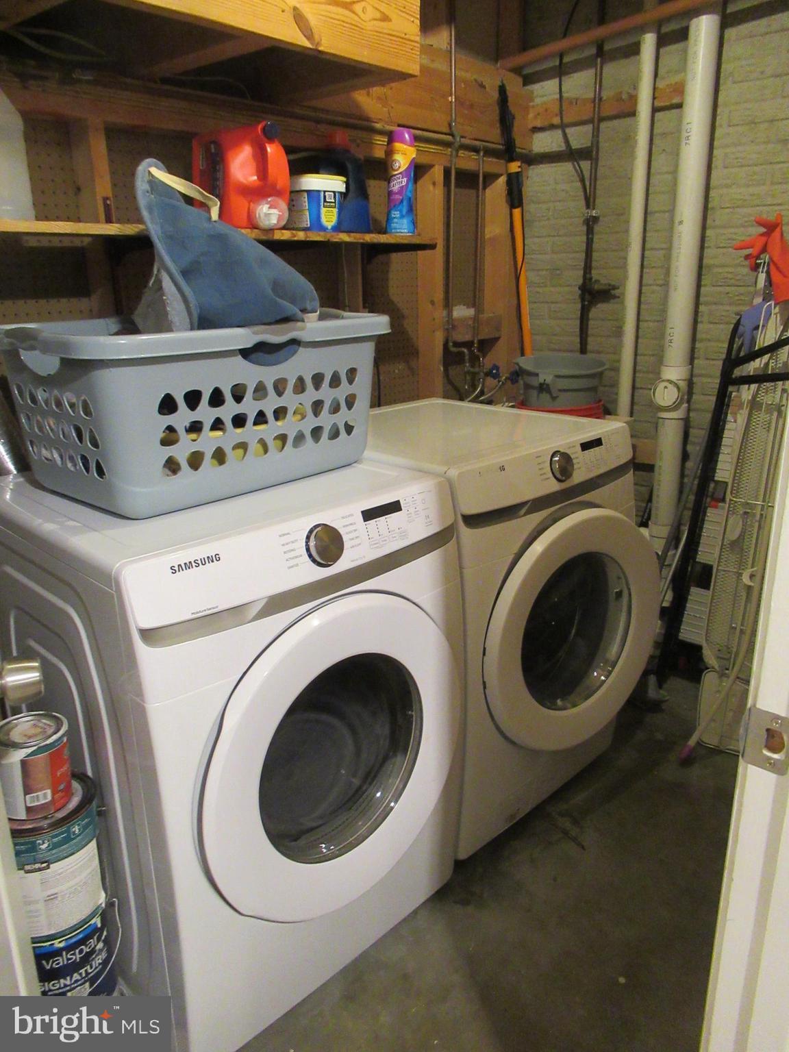 KINGSTOWNE - Residential Lease