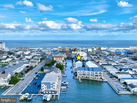 Townhouse For Sale - 212 25th Street<br/> OCEAN CITY, MD 21842