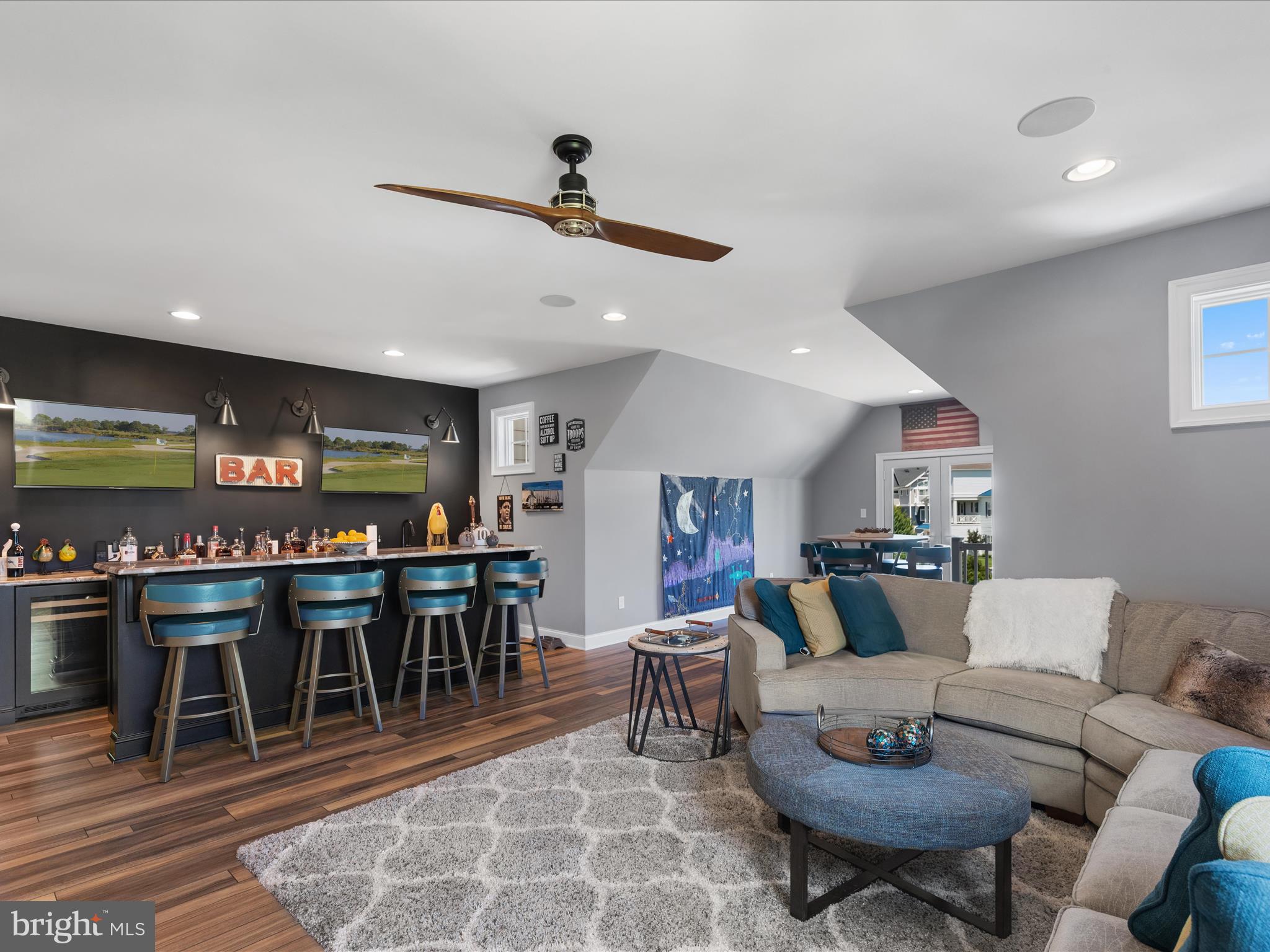 PENINSULA - Residential