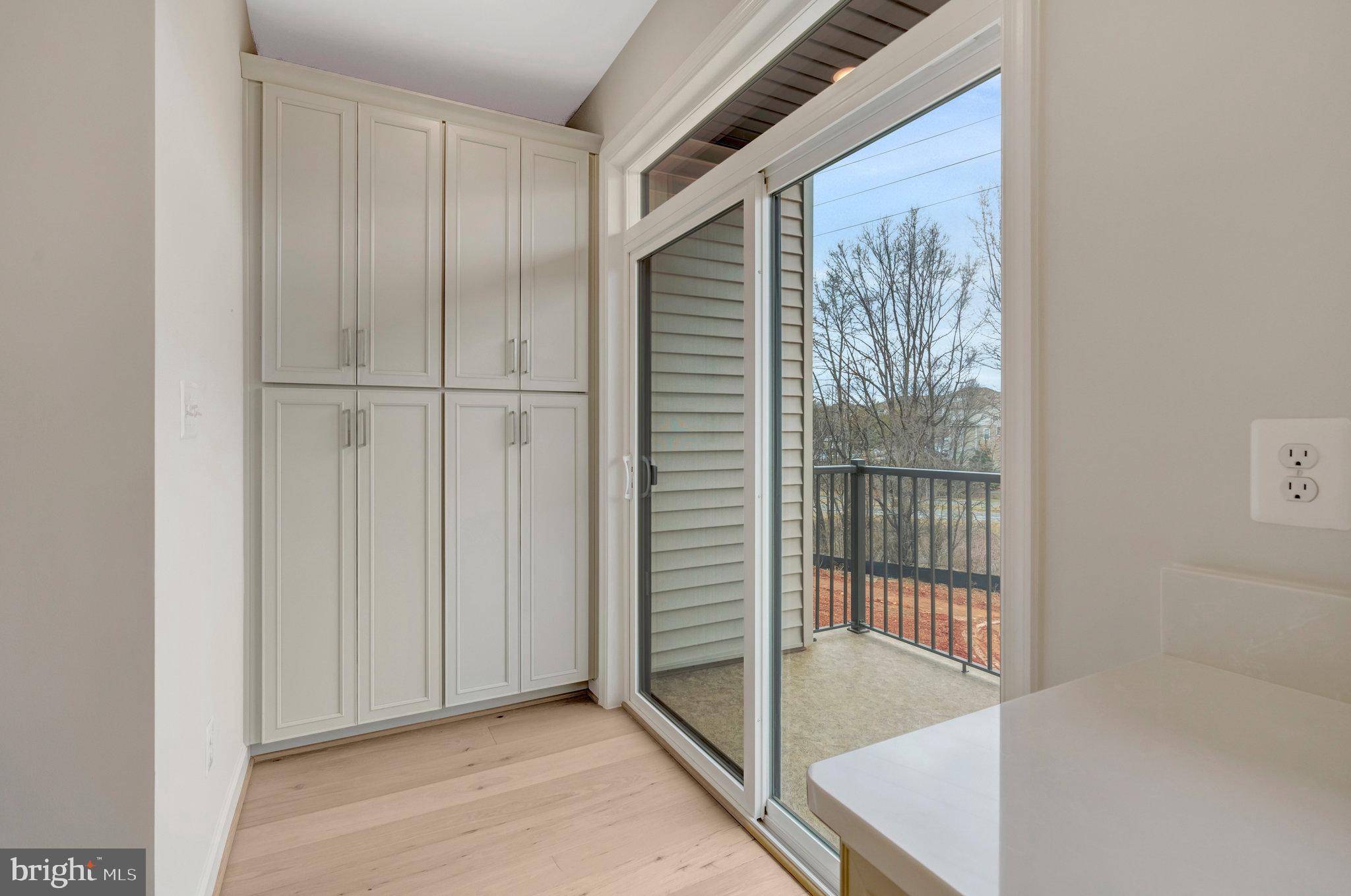 ENCLAVE AT FAIR LAKES - Residential