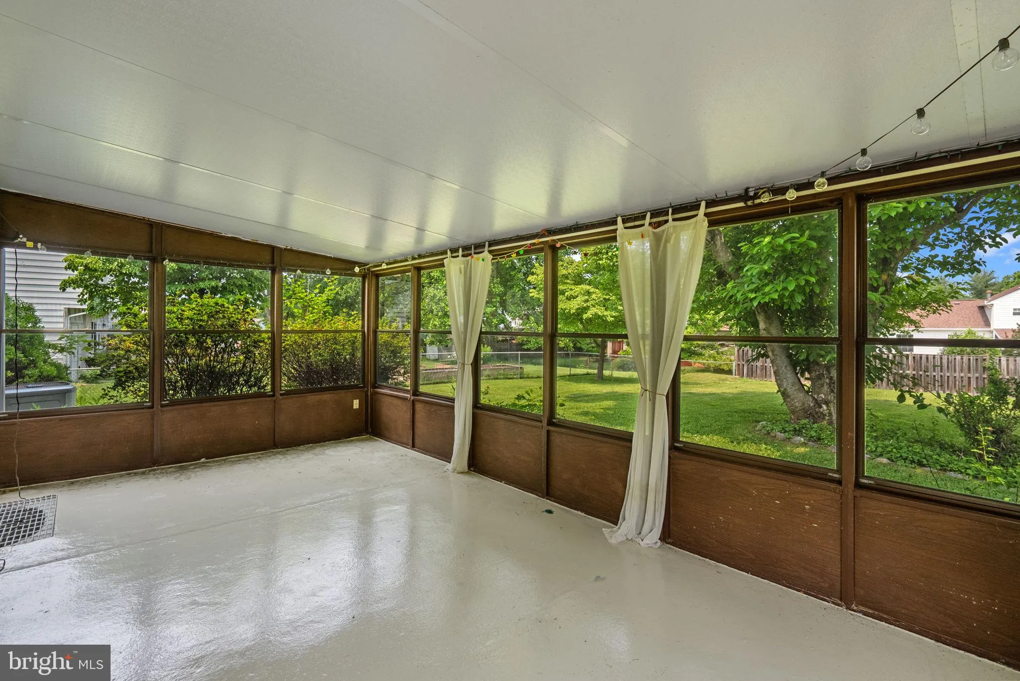 Brookeville, Maryland 20833, United States, 4 Bedrooms Bedrooms, ,3 BathroomsBathrooms,Residential,Coming Soon,117174