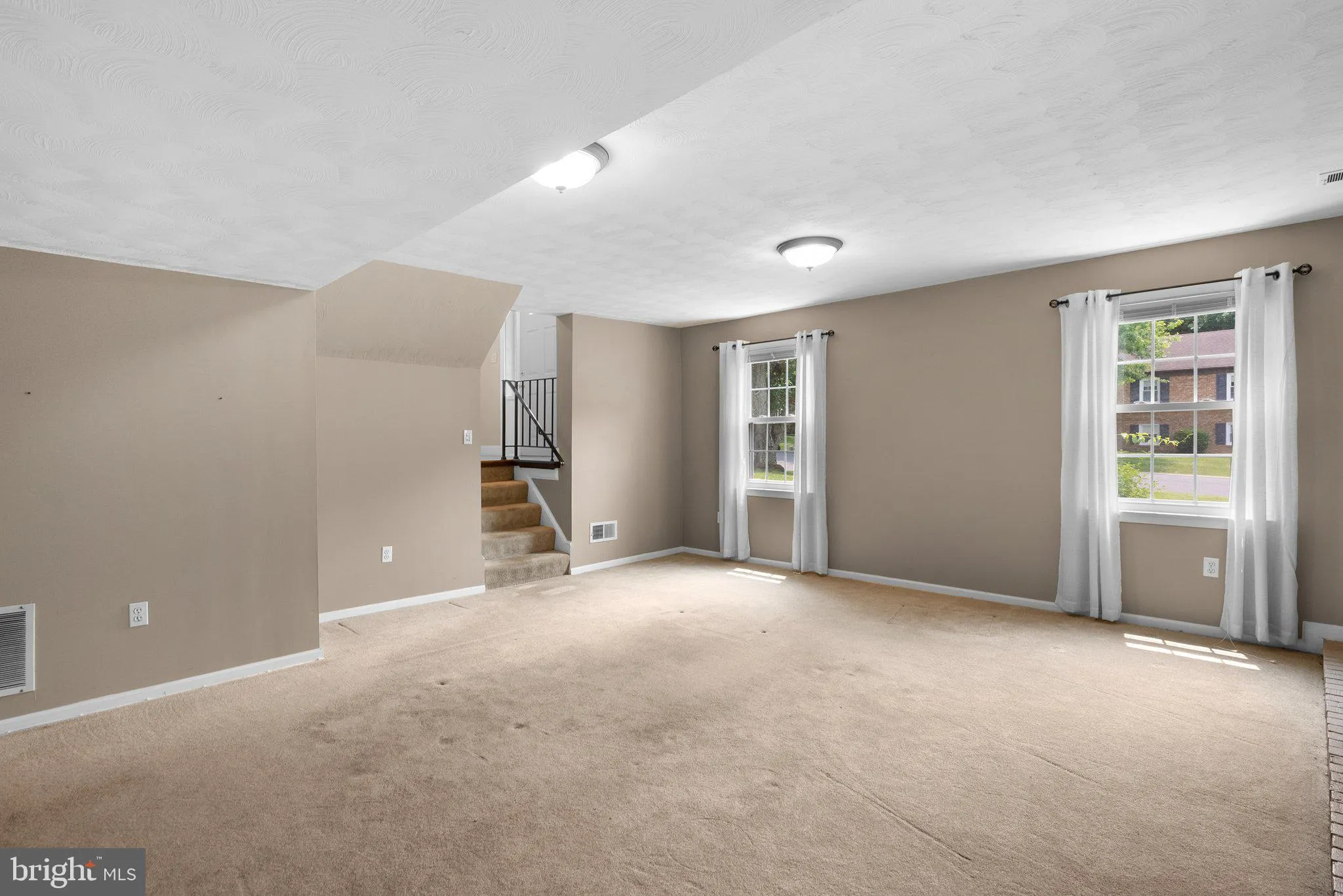 Brookeville, Maryland 20833, United States, 4 Bedrooms Bedrooms, ,3 BathroomsBathrooms,Residential,Coming Soon,117174