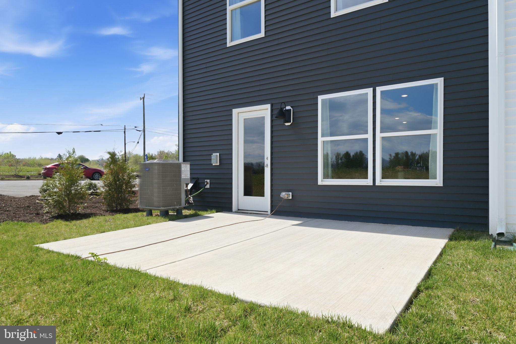 SUMMIT TOWNS - Residential