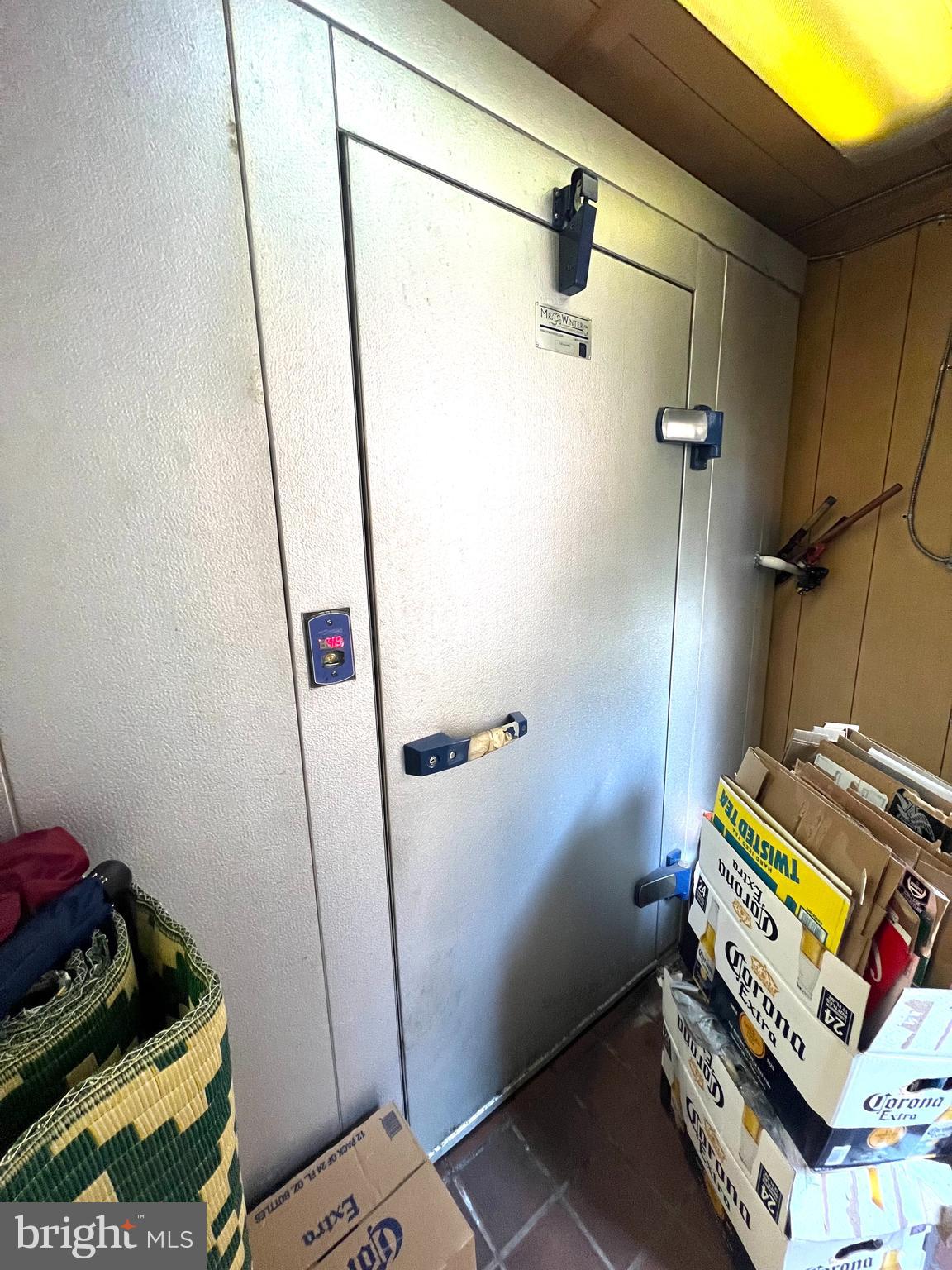 NORTH CENTRAL - Commercial Sale