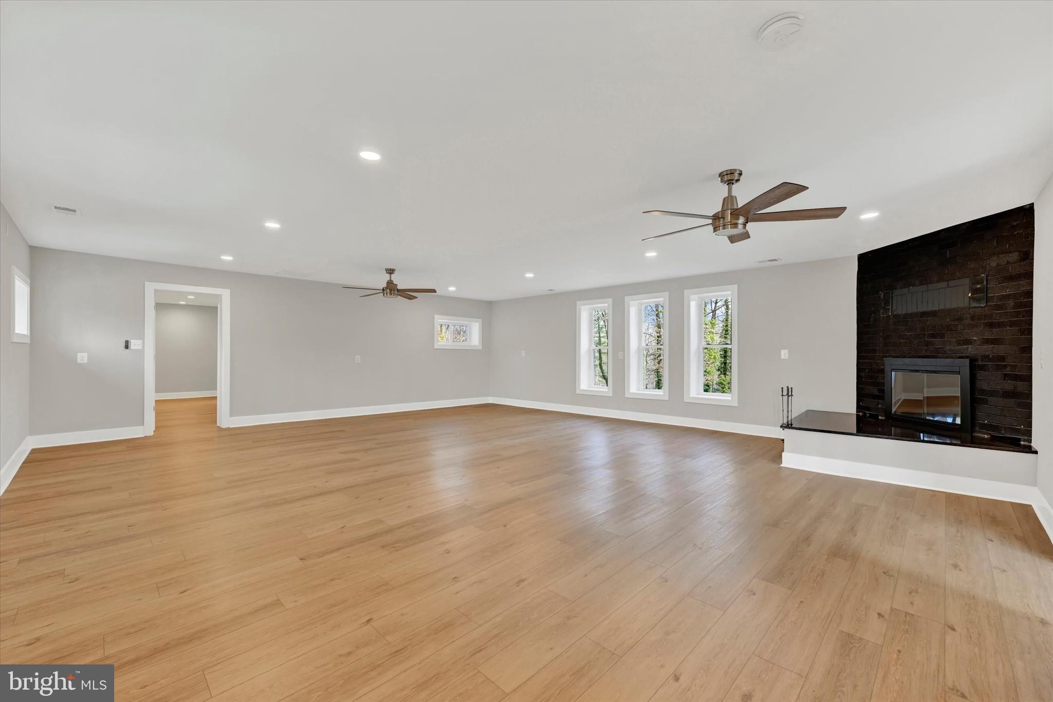 WATERBURY HEIGHTS - Residential