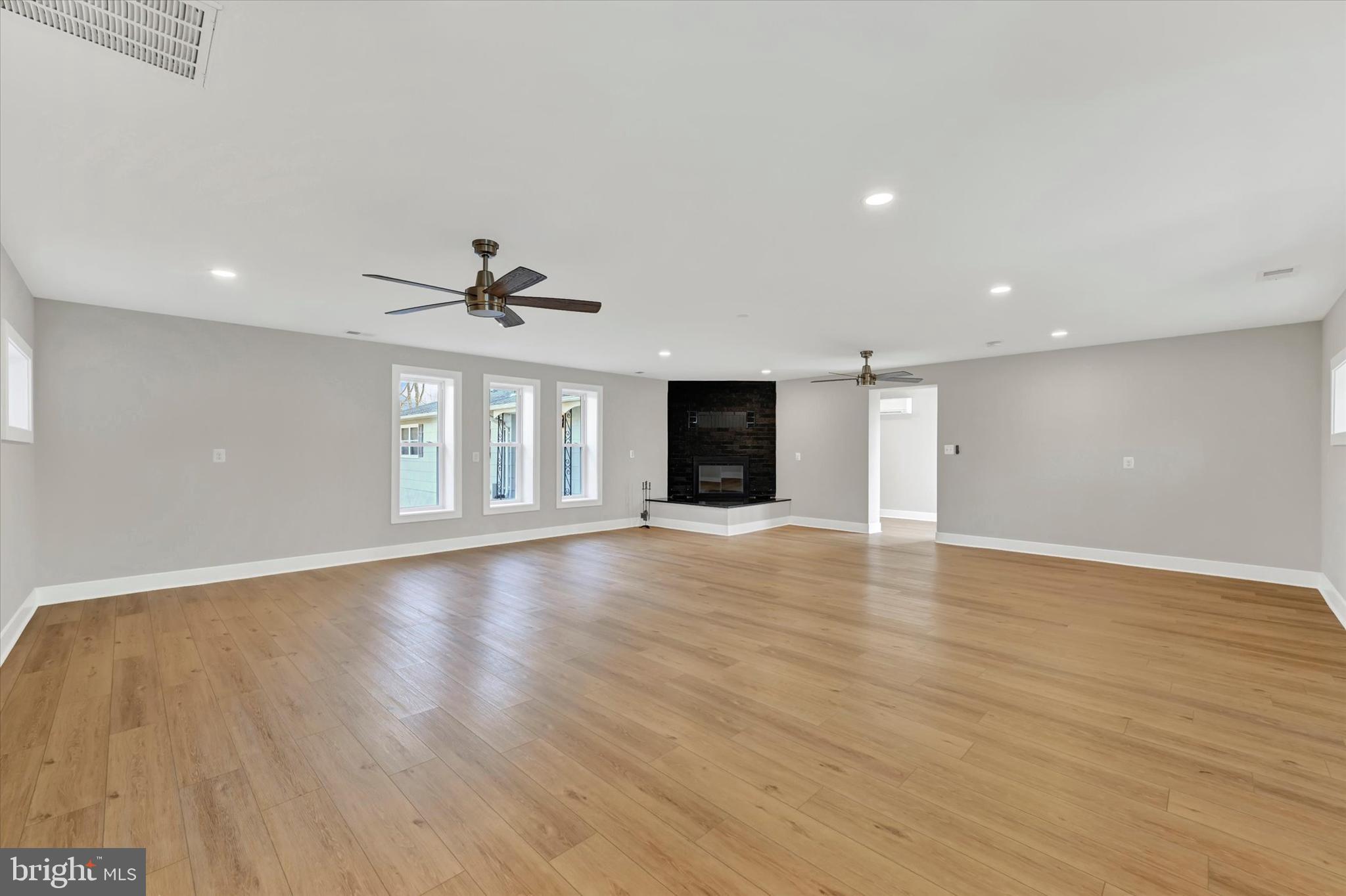 WATERBURY HEIGHTS - Residential