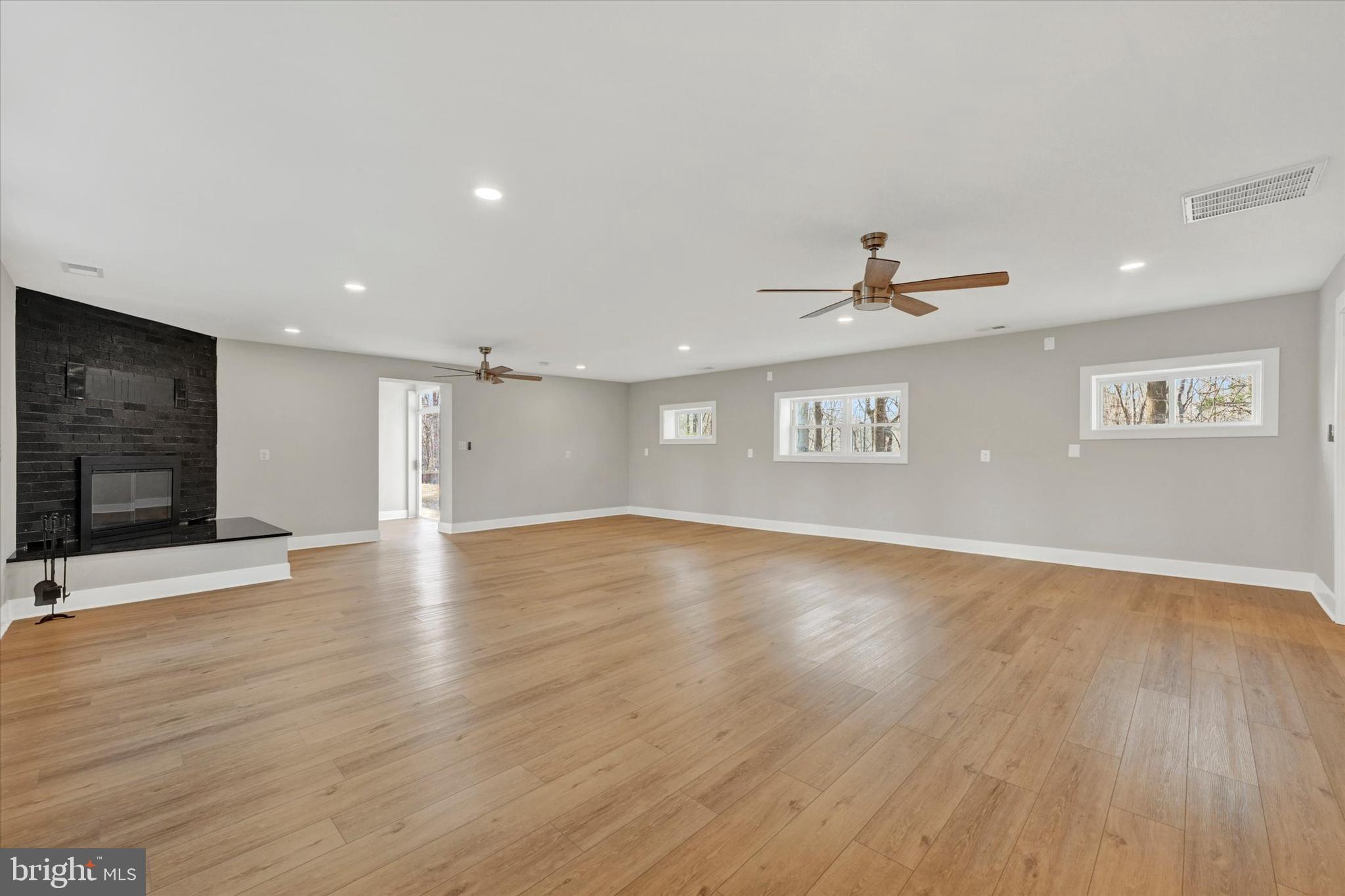 WATERBURY HEIGHTS - Residential