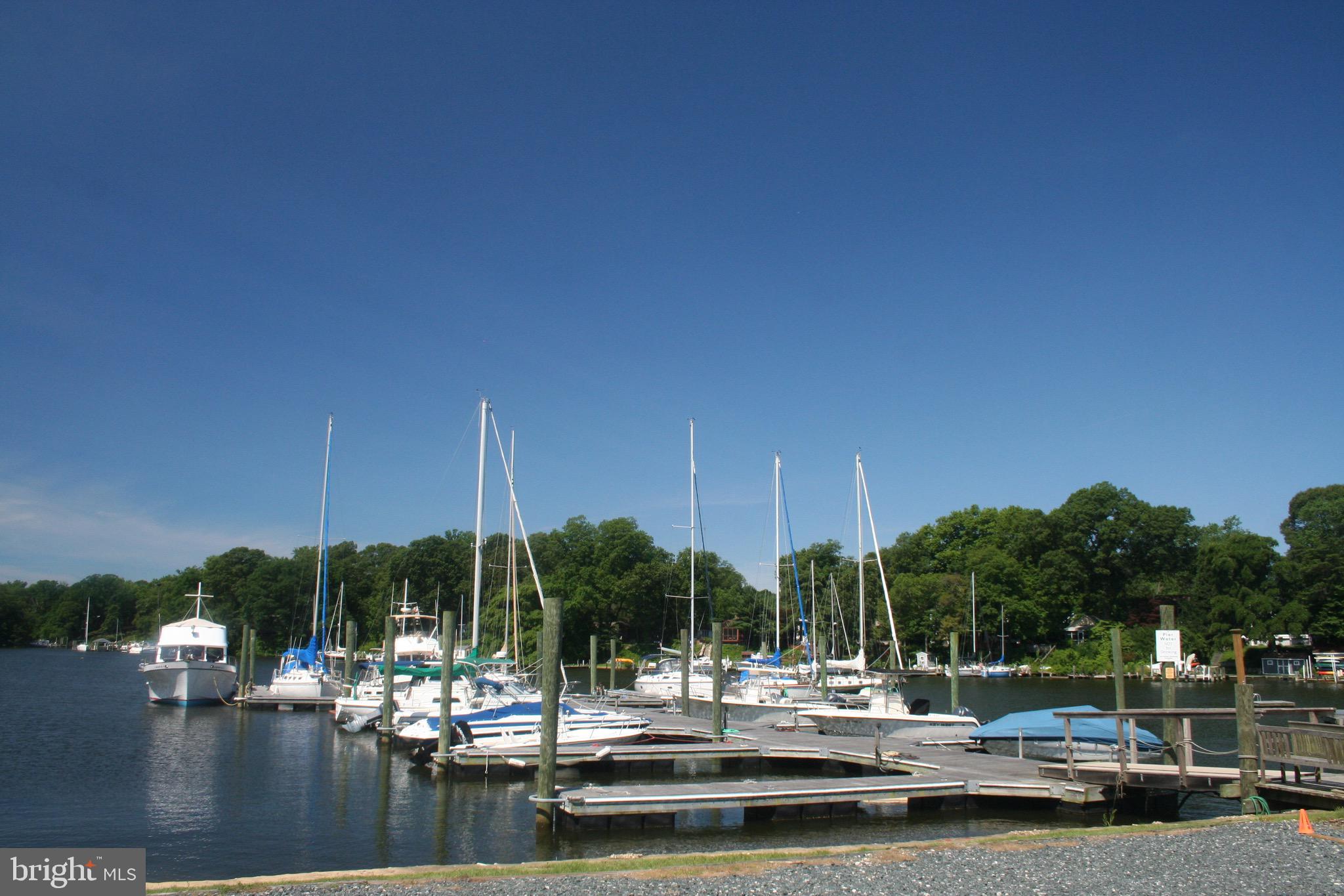 TWIN HARBORS - Residential