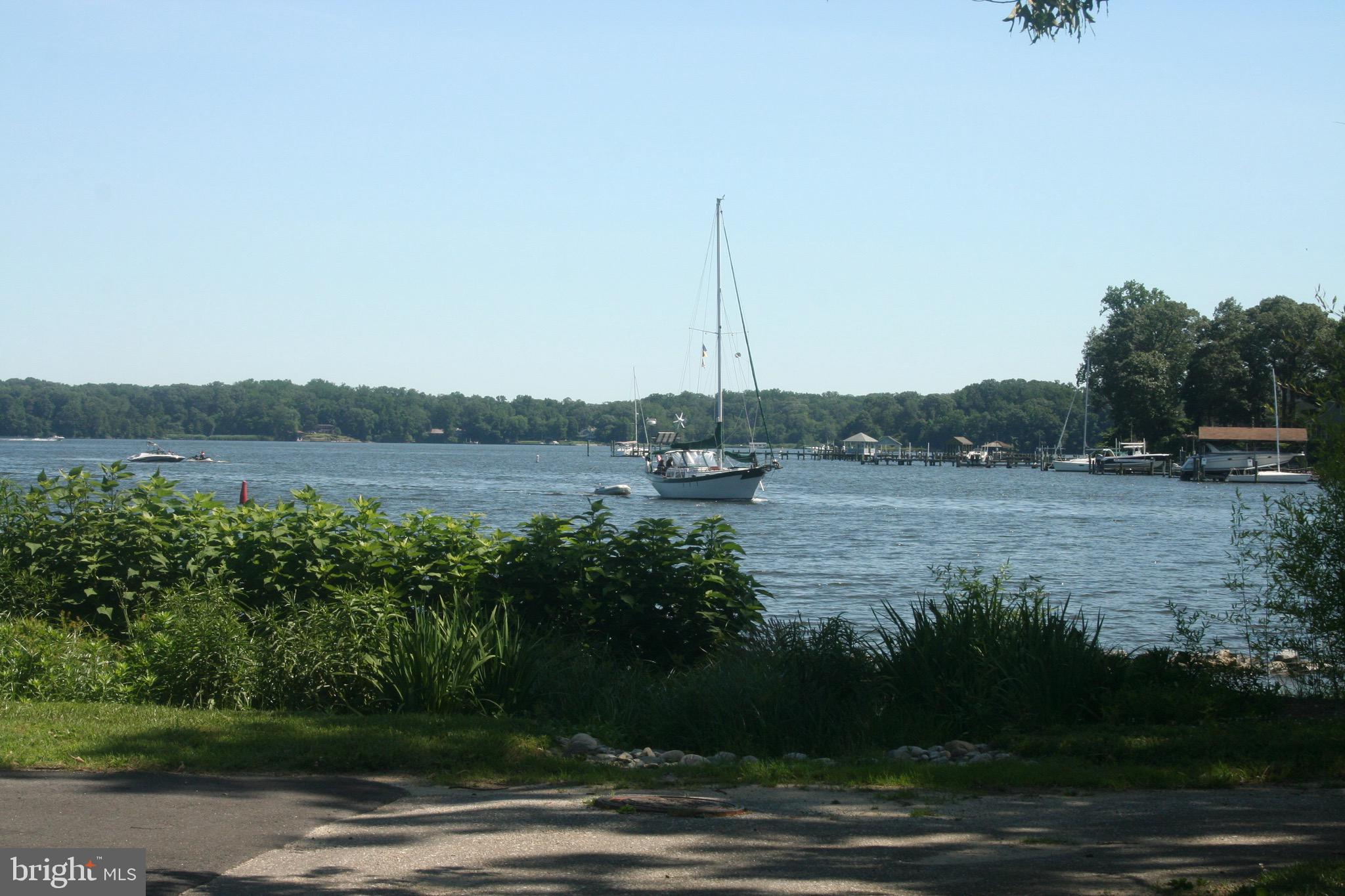 TWIN HARBORS - Residential