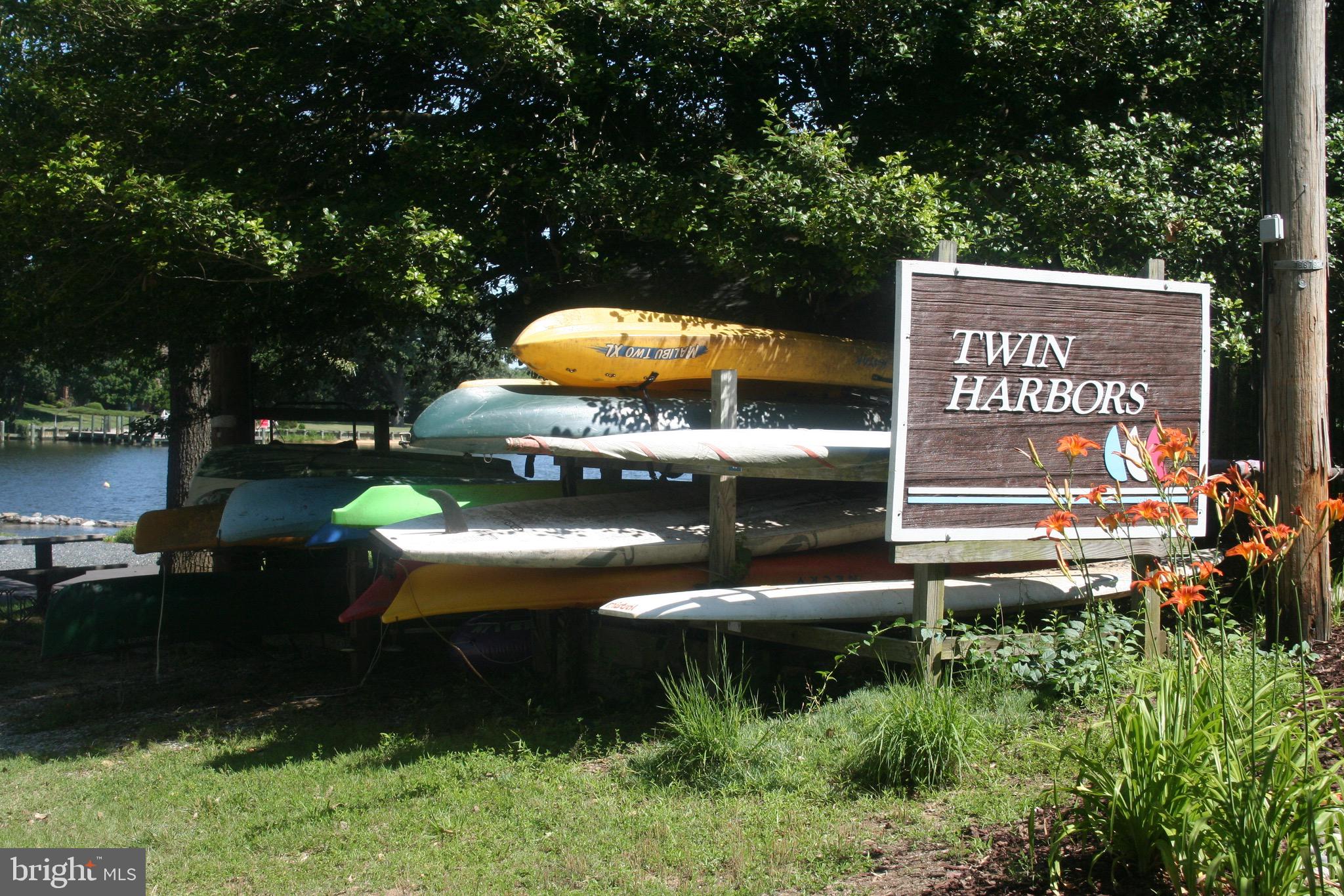 TWIN HARBORS - Residential