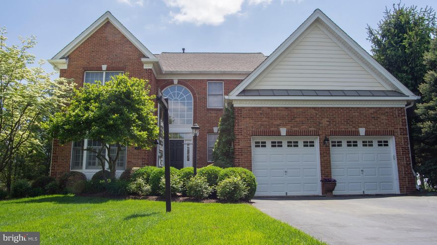 Immaculate Oakmont in amenity filled DVCC Premium lot Golf course & mature trees 4BR/4.5BA 5,200 fin sqft Gourmet Kitch w/brand new SS appliances Main lvl MBR w/sitting room, his&her walk-in closets Amazing spa-like fully renovated MBA w/frameless shower, Jacuzzi tub & designer tiles  Sunny 2 story Fam Room w/stone FP Large BRs including a Princess Suite Spectacular bsmnt w/bar, granite, rec room,