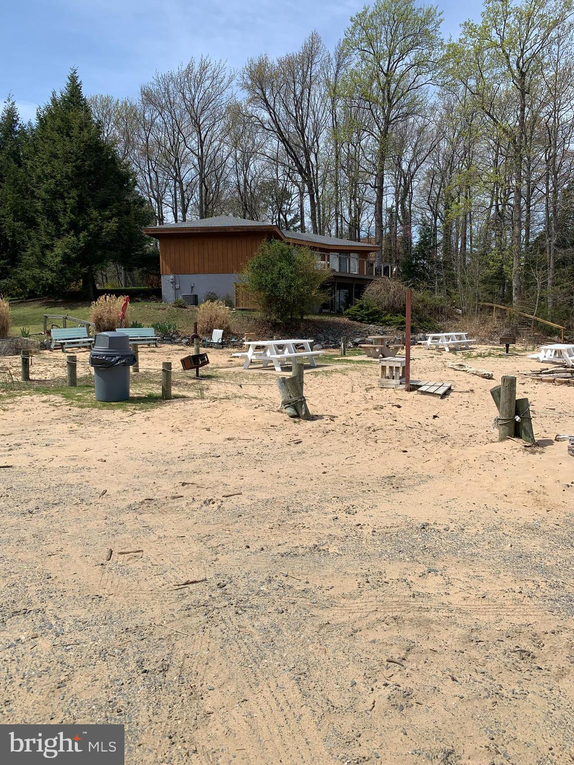 STRATFORD HARBOUR - Land