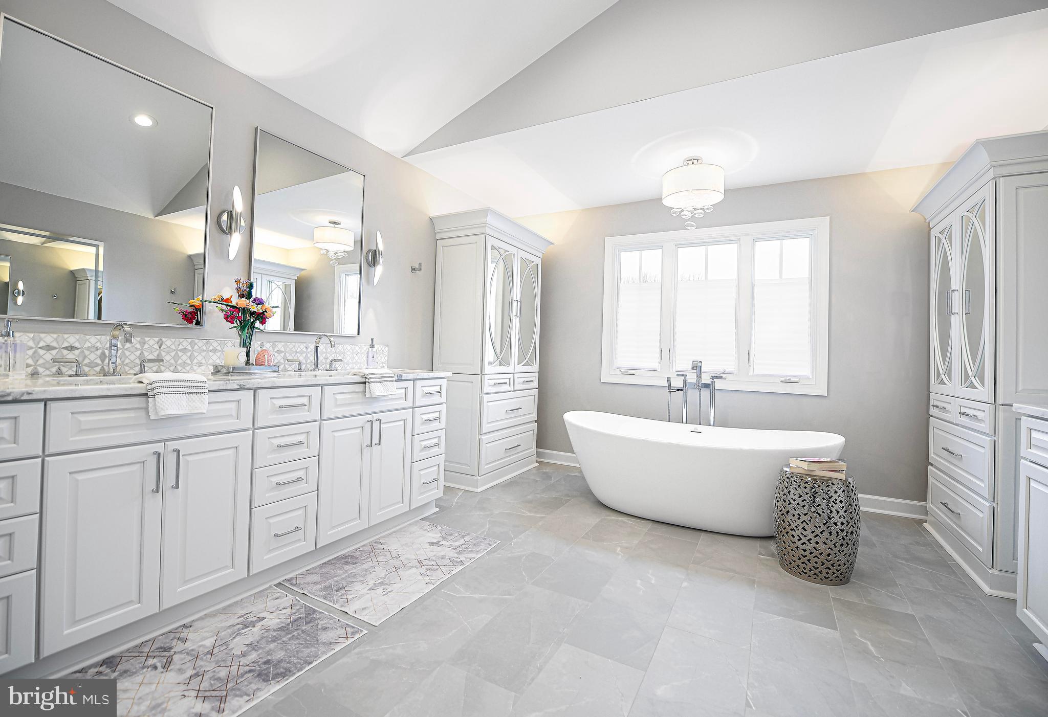 WILLOW CHASE - Residential