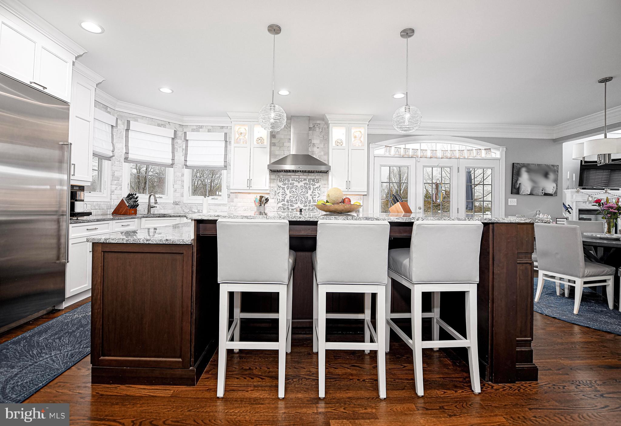 WILLOW CHASE - Residential