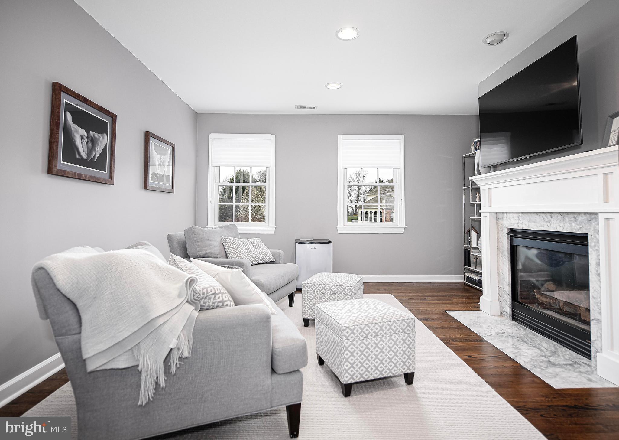 WILLOW CHASE - Residential