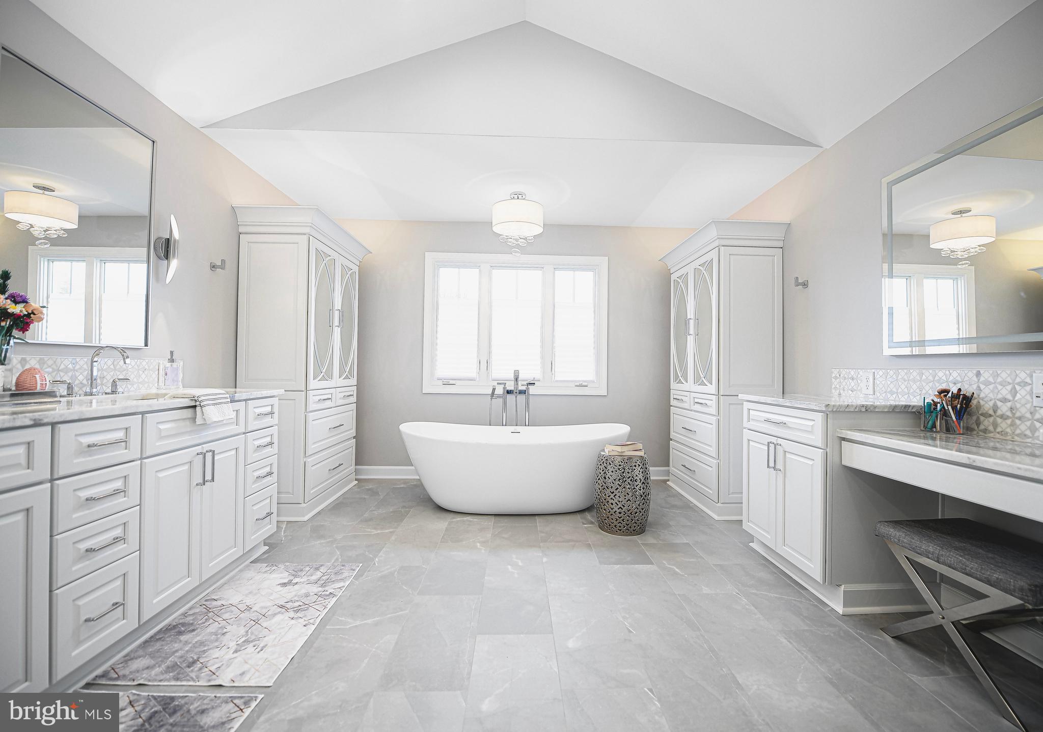 WILLOW CHASE - Residential