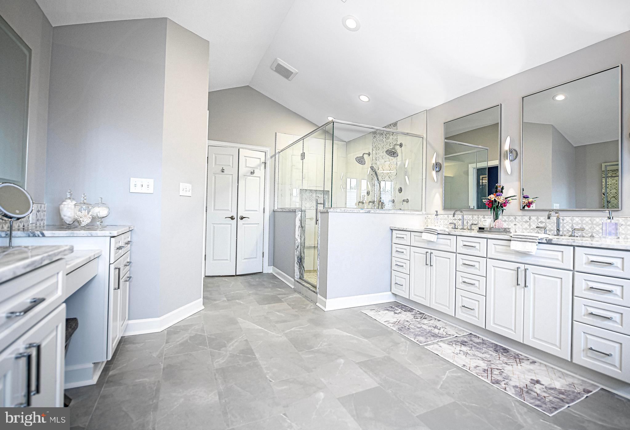 WILLOW CHASE - Residential