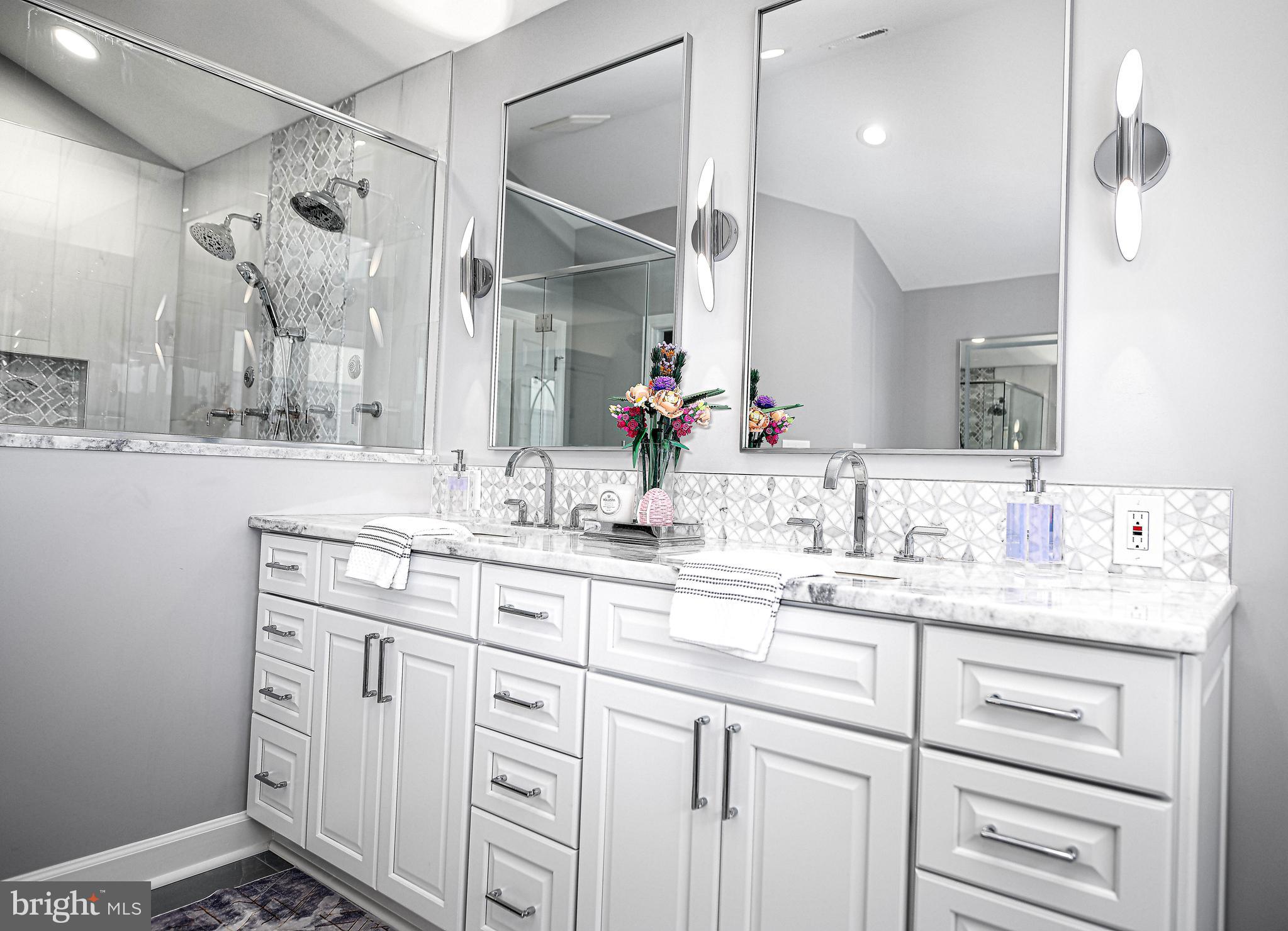 WILLOW CHASE - Residential