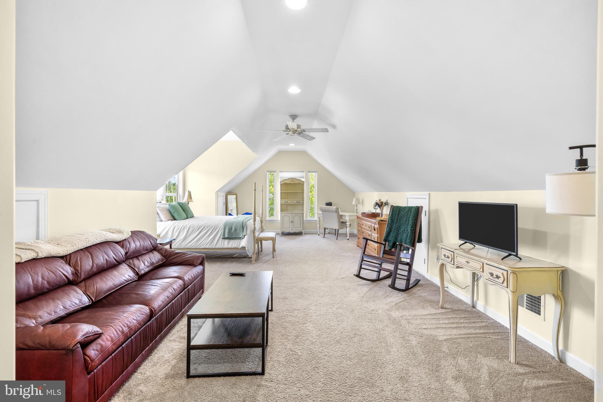 BIRCH HOLLOW HAMLET - Residential