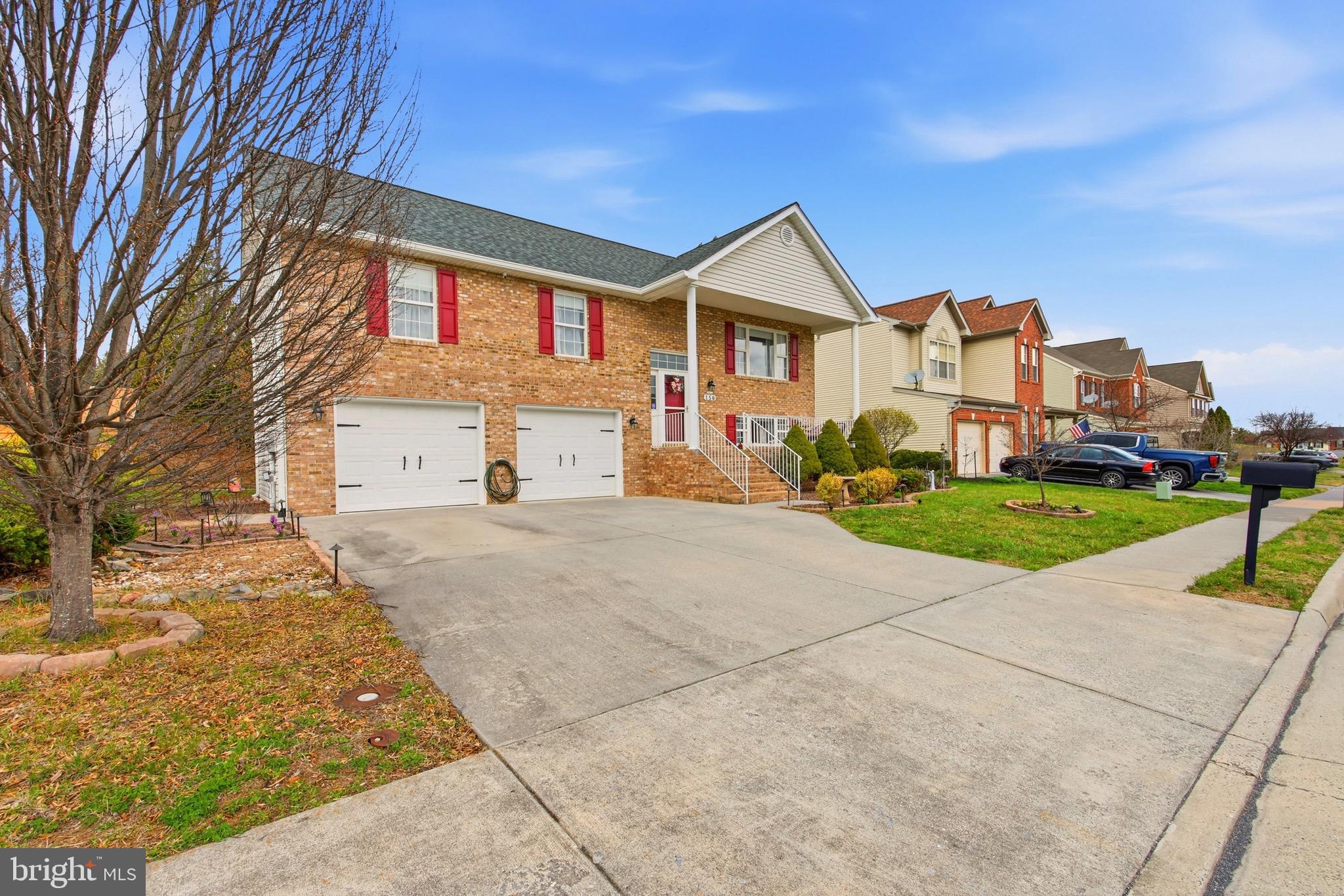 OXBOW ESTATES - Residential