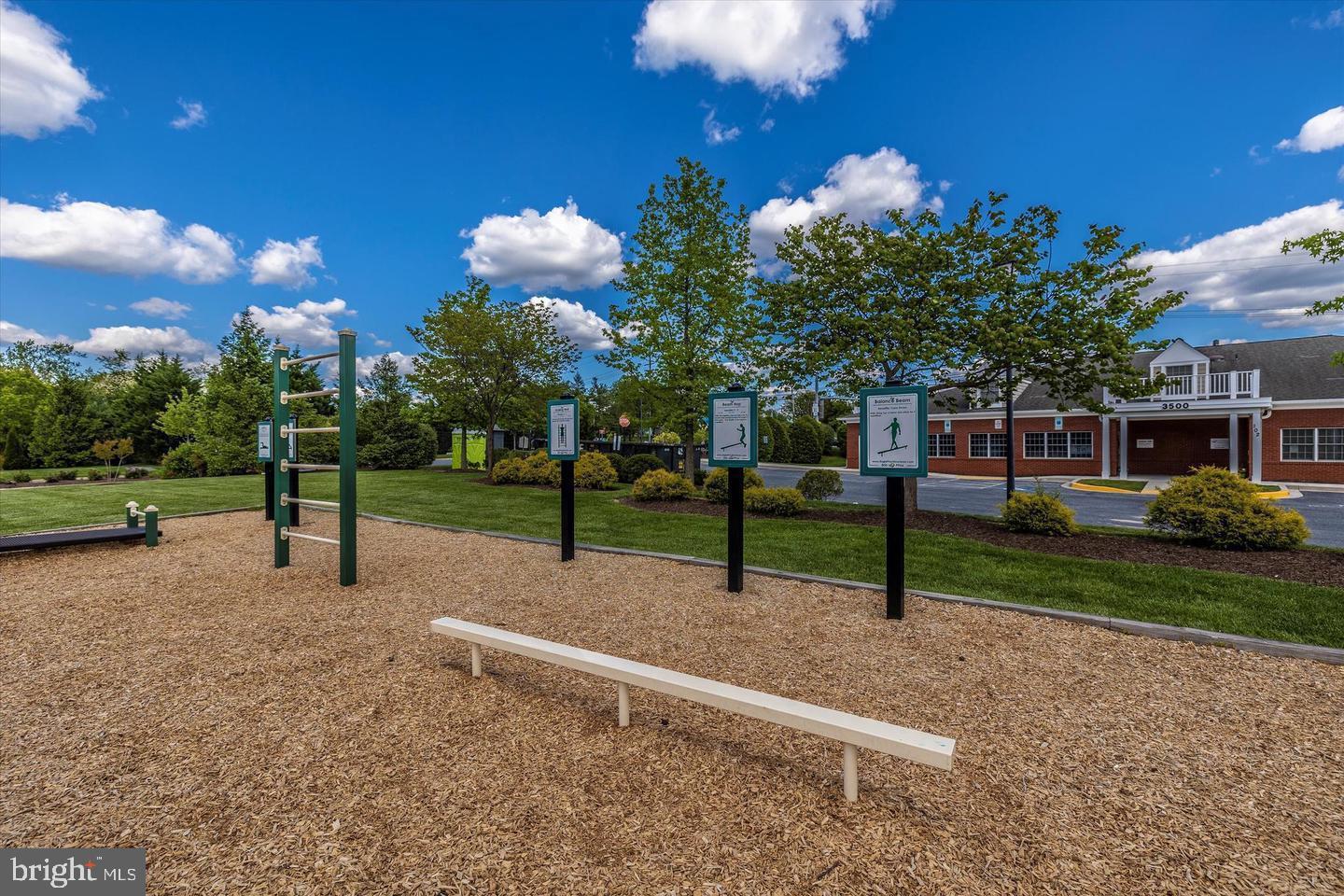 VILLAGES OF URBANA - Residential Lease