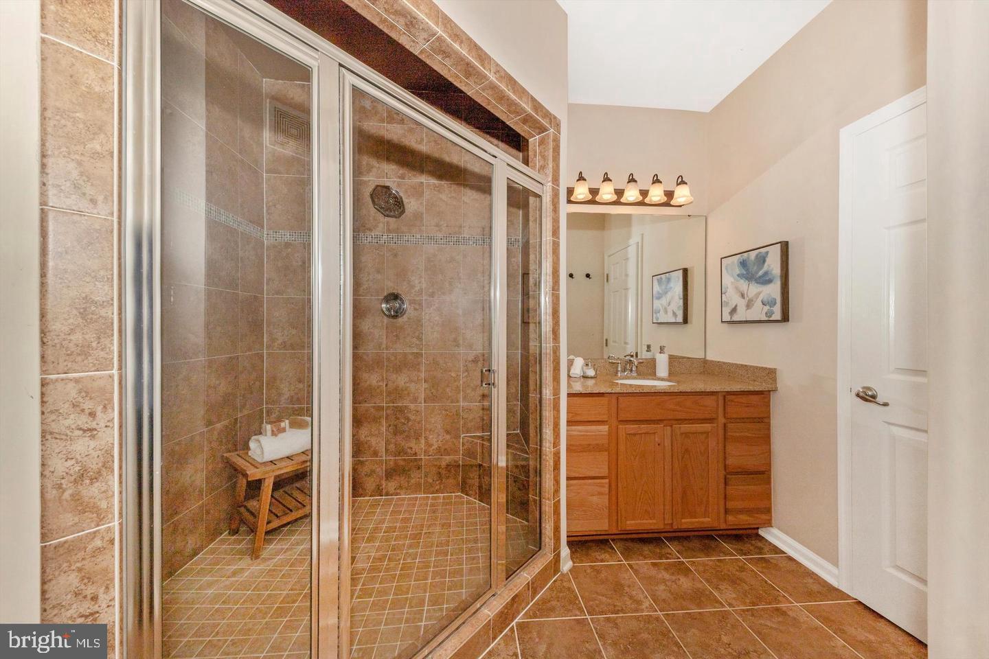 VILLAGES OF URBANA - Residential Lease