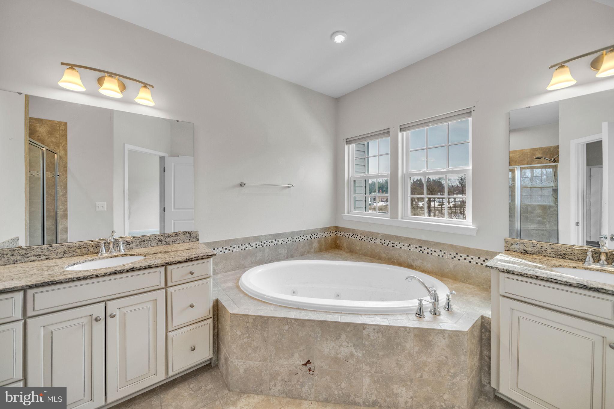 BRIARWOOD - Residential