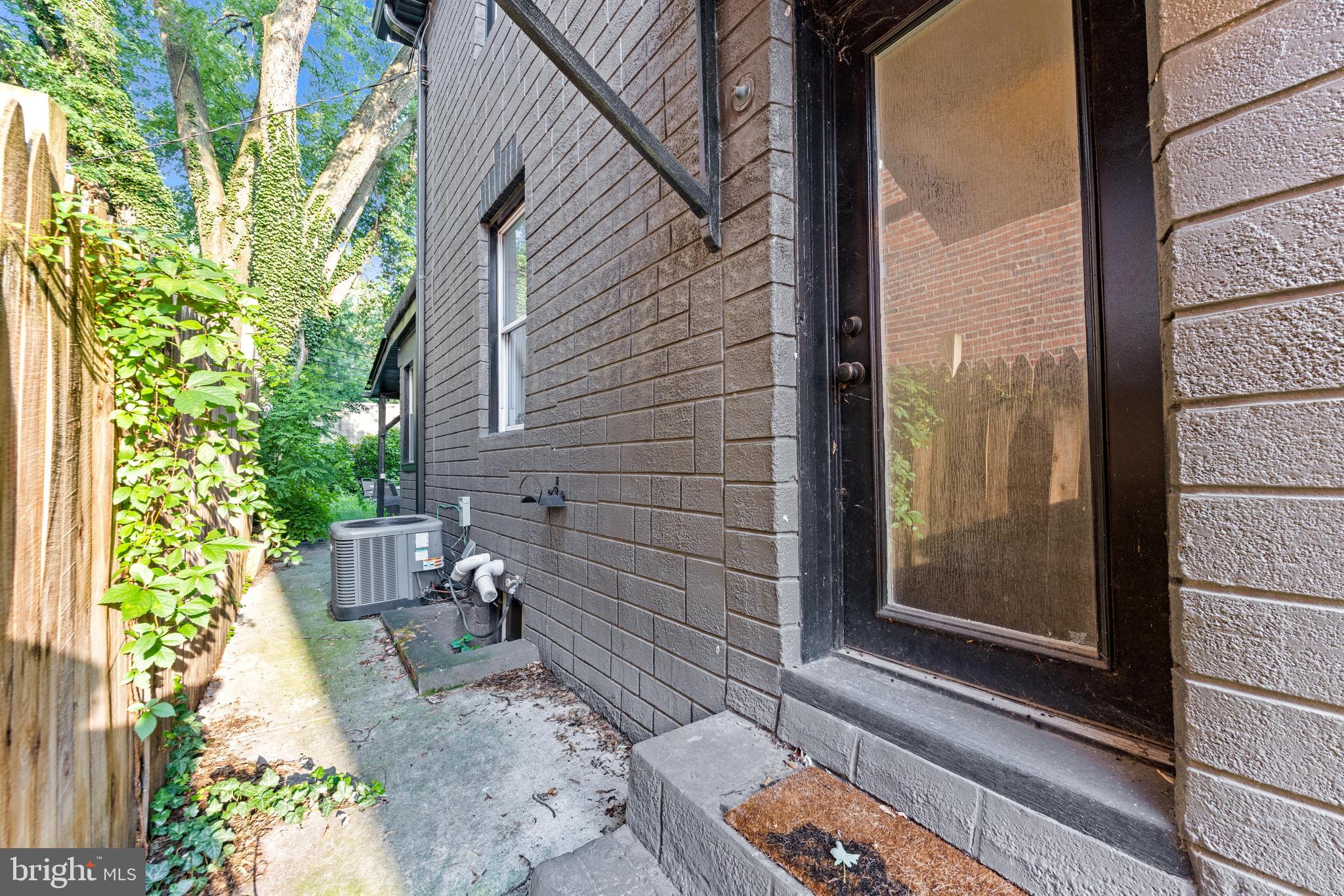 HAMPDEN HISTORIC DISTRICT - Residential