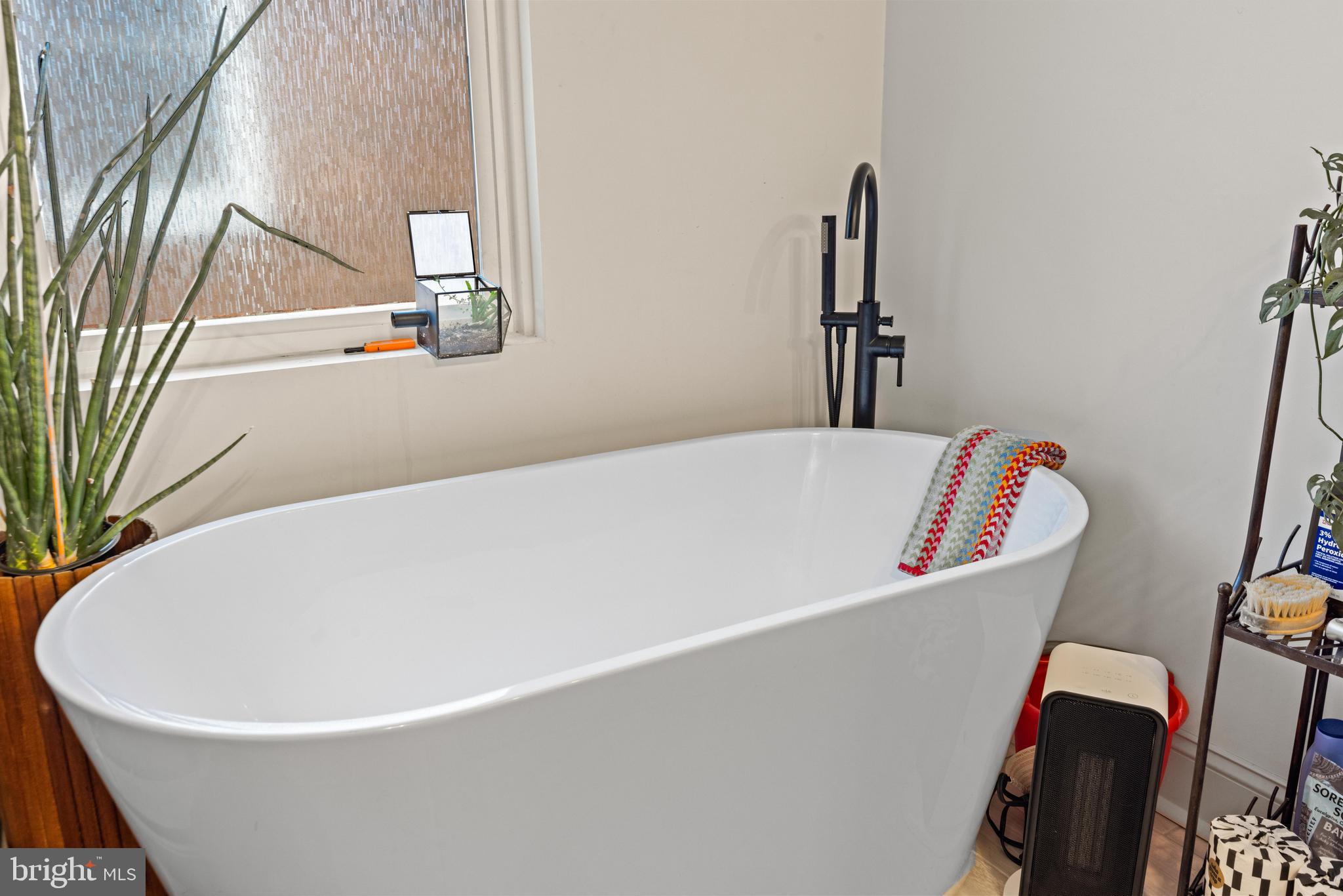 HAMPDEN HISTORIC DISTRICT - Residential