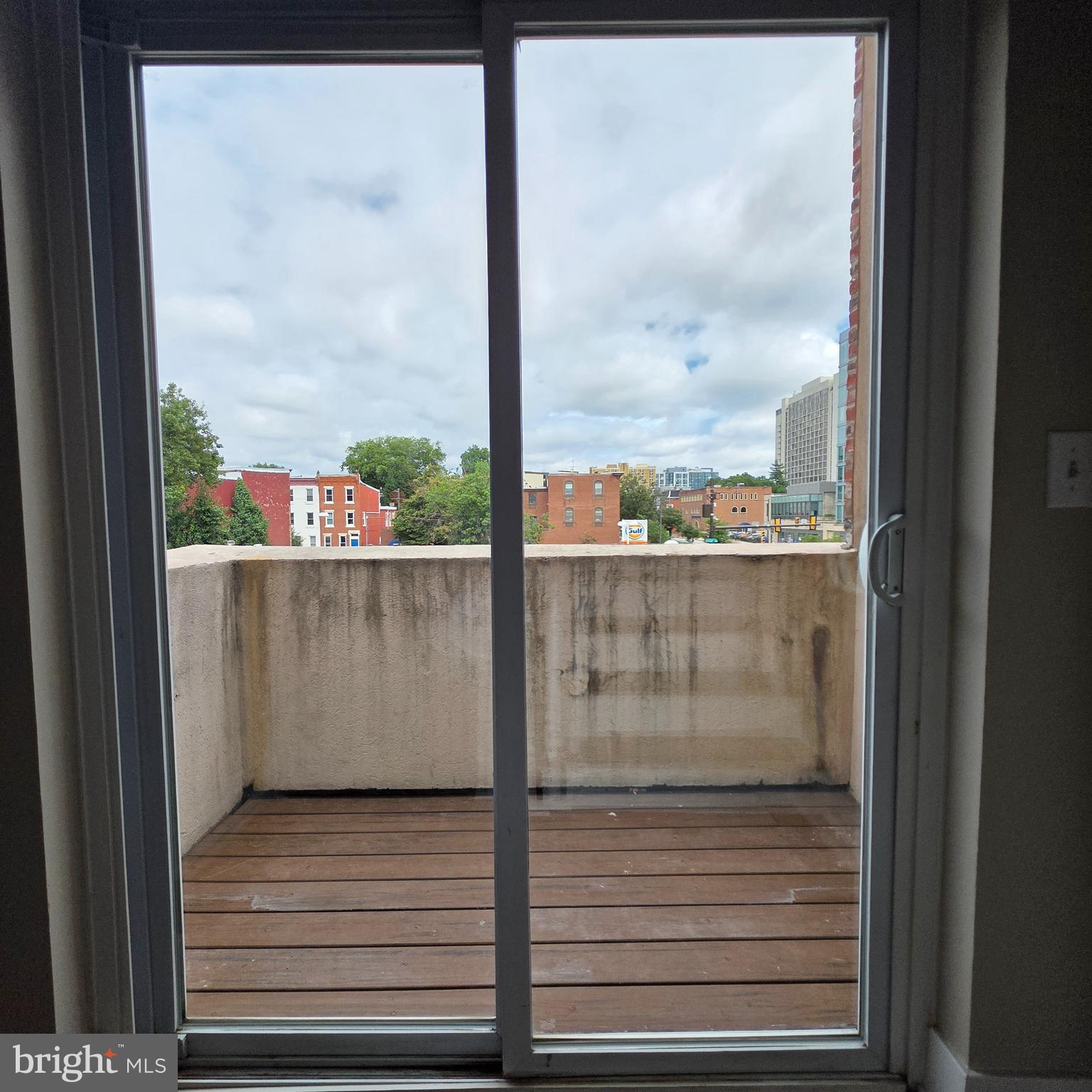 ART MUSEUM AREA - Residential Lease