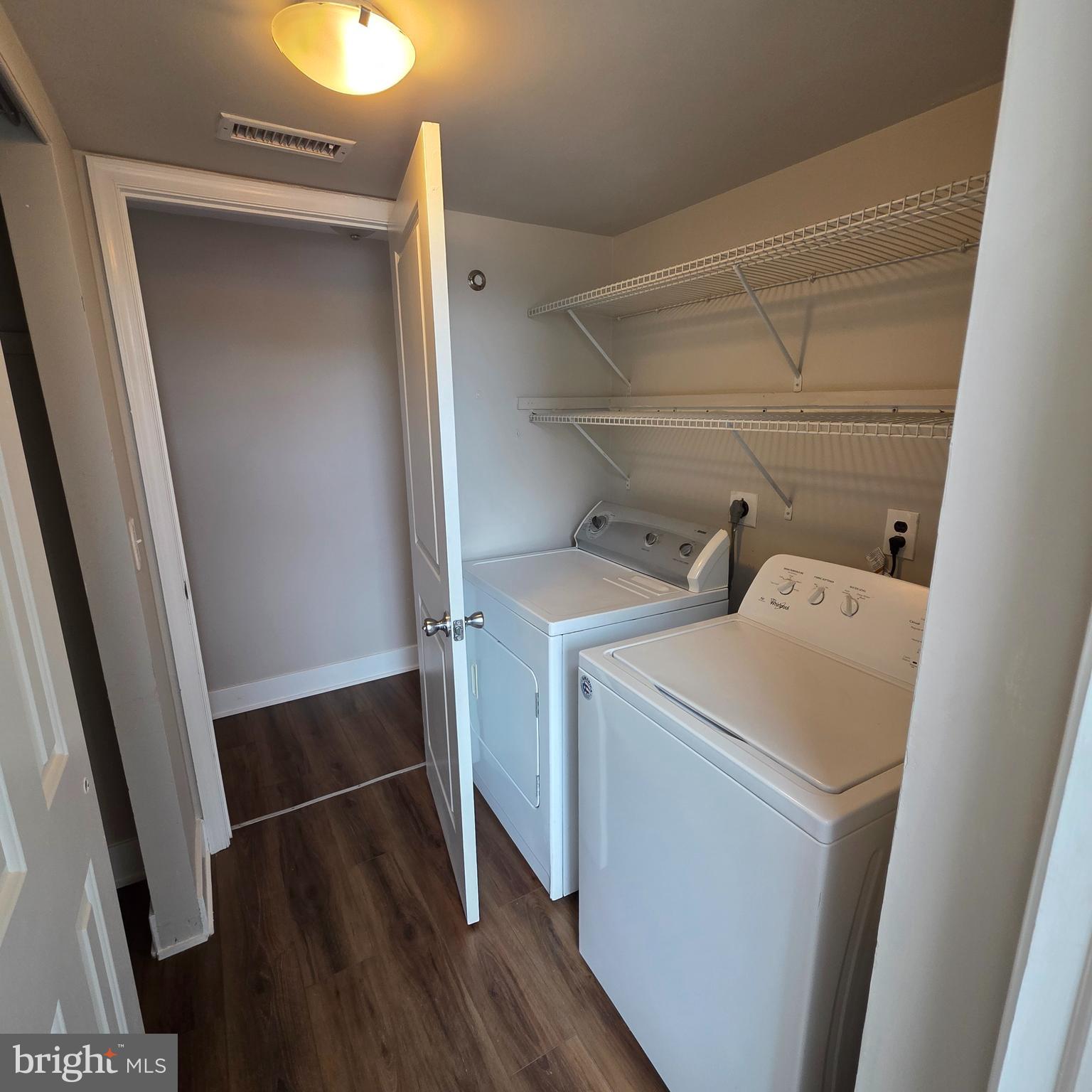 ART MUSEUM AREA - Residential Lease