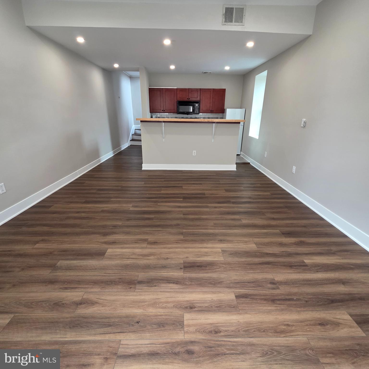 ART MUSEUM AREA - Residential Lease