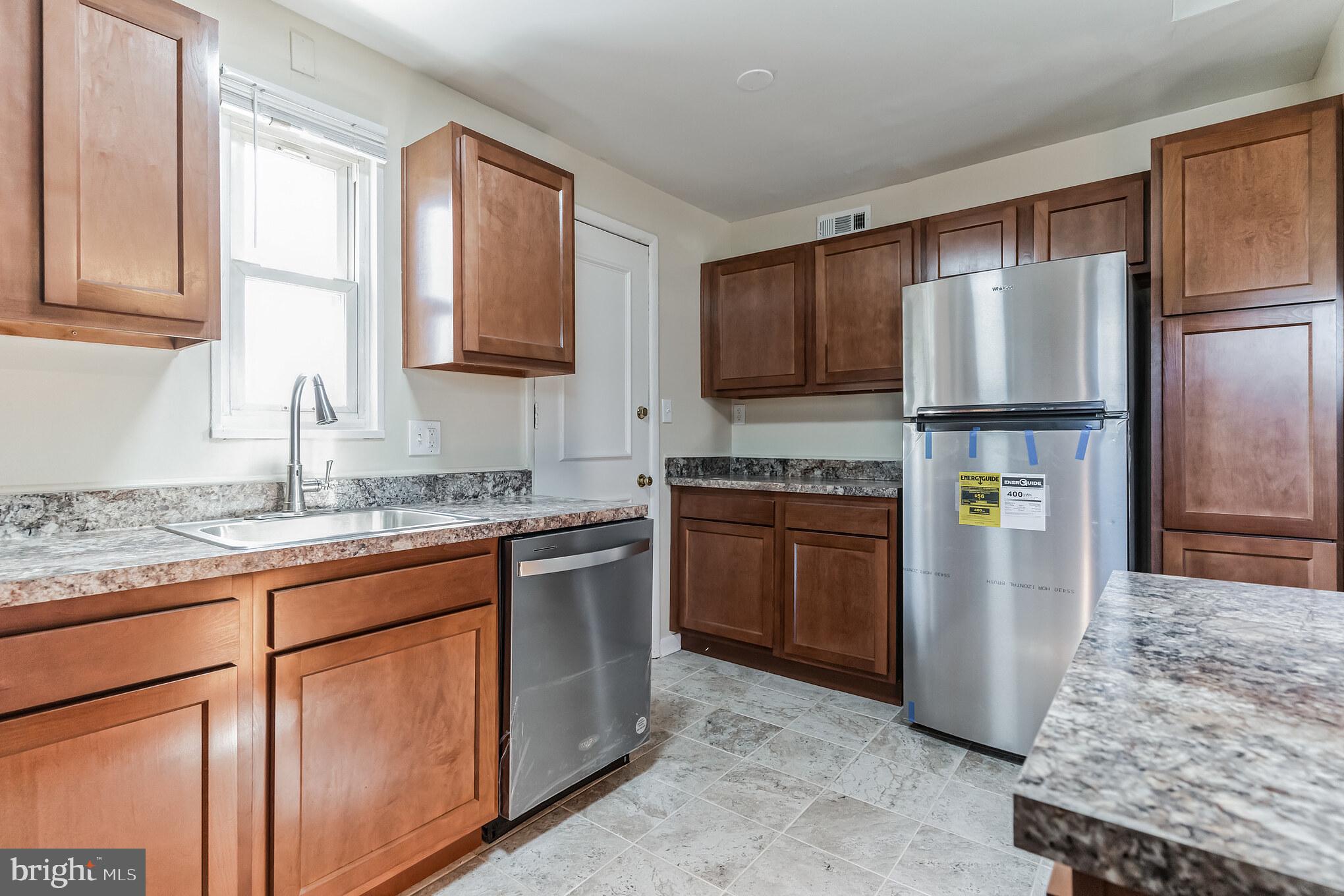 ADDISON WOODS - Residential